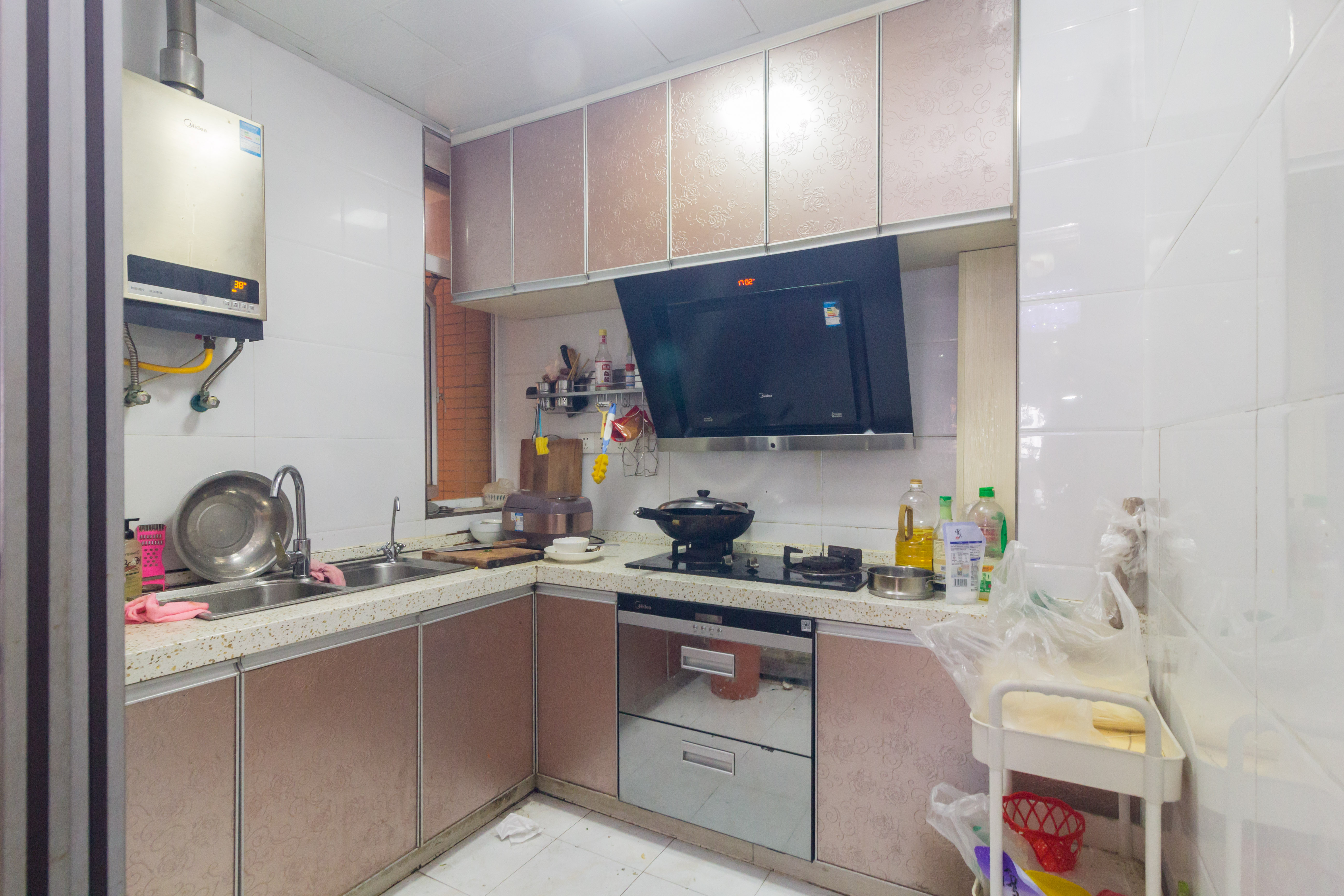 领东汇  2室2厅1卫    68.0万 领东汇  2室2厅1卫    68.0万厨房