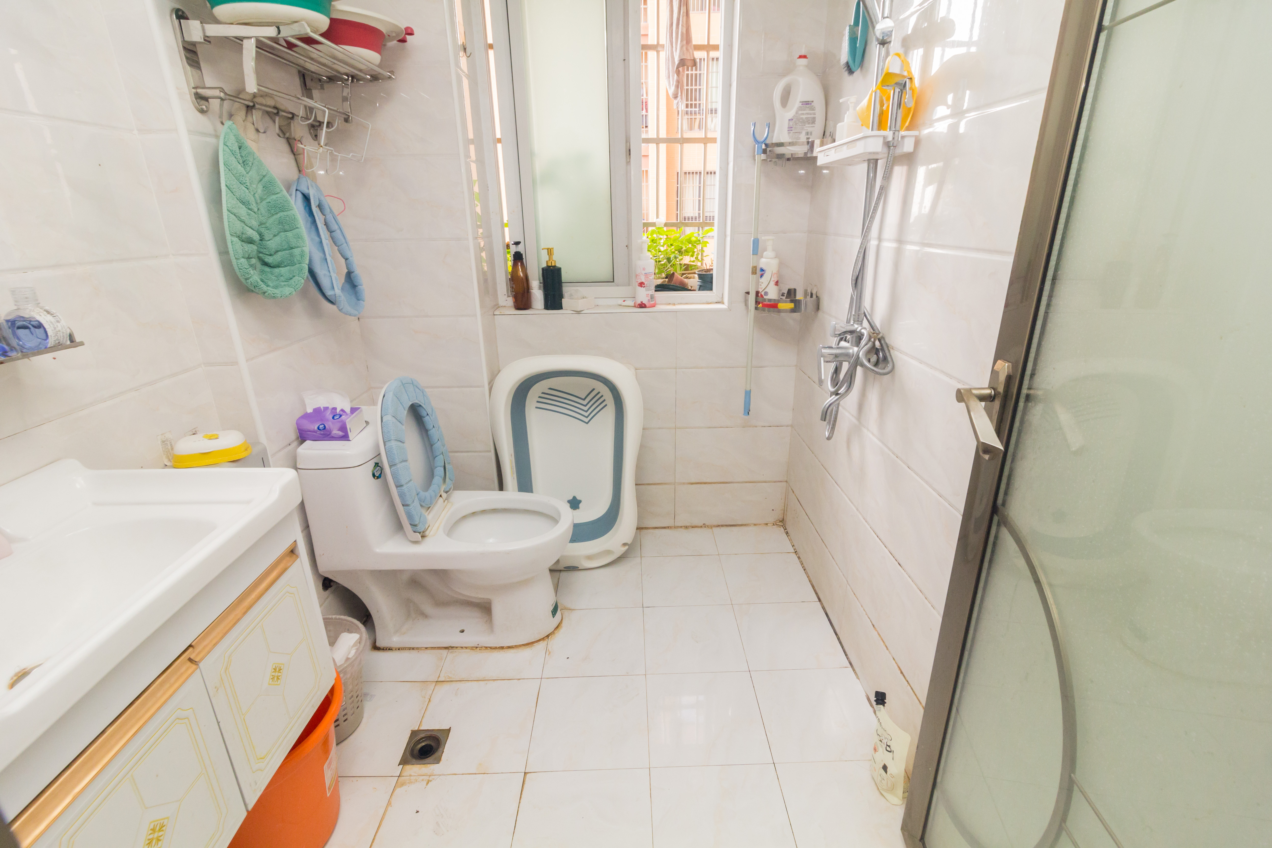 领东汇  2室2厅1卫    68.0万 领东汇  2室2厅1卫    68.0万卫生间