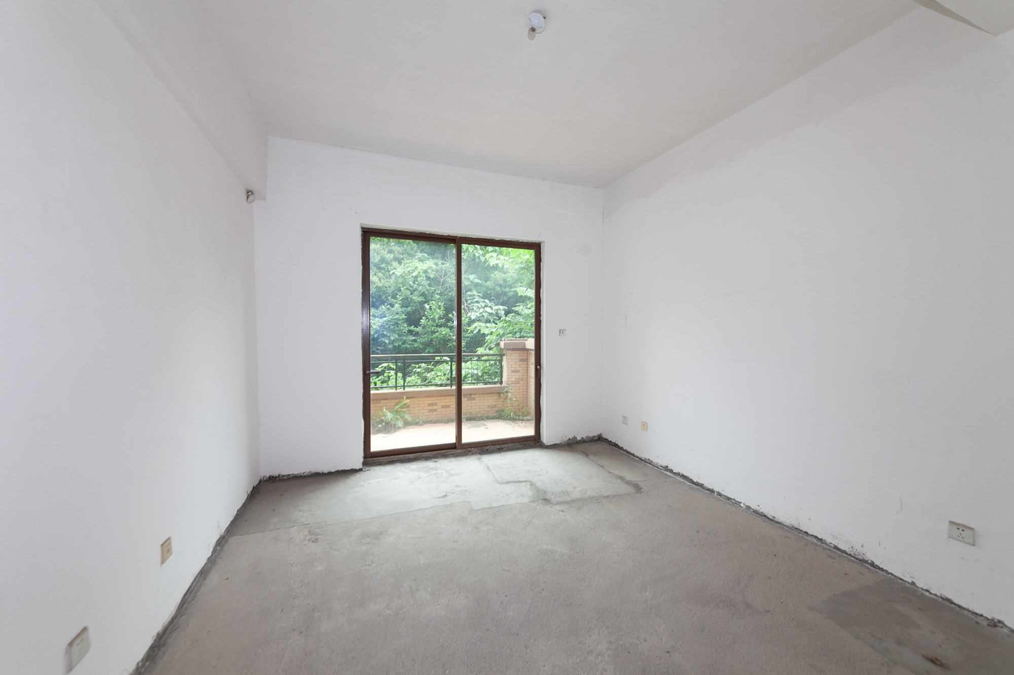 盈峰翠邸  6室3厅4卫    650.0万其他