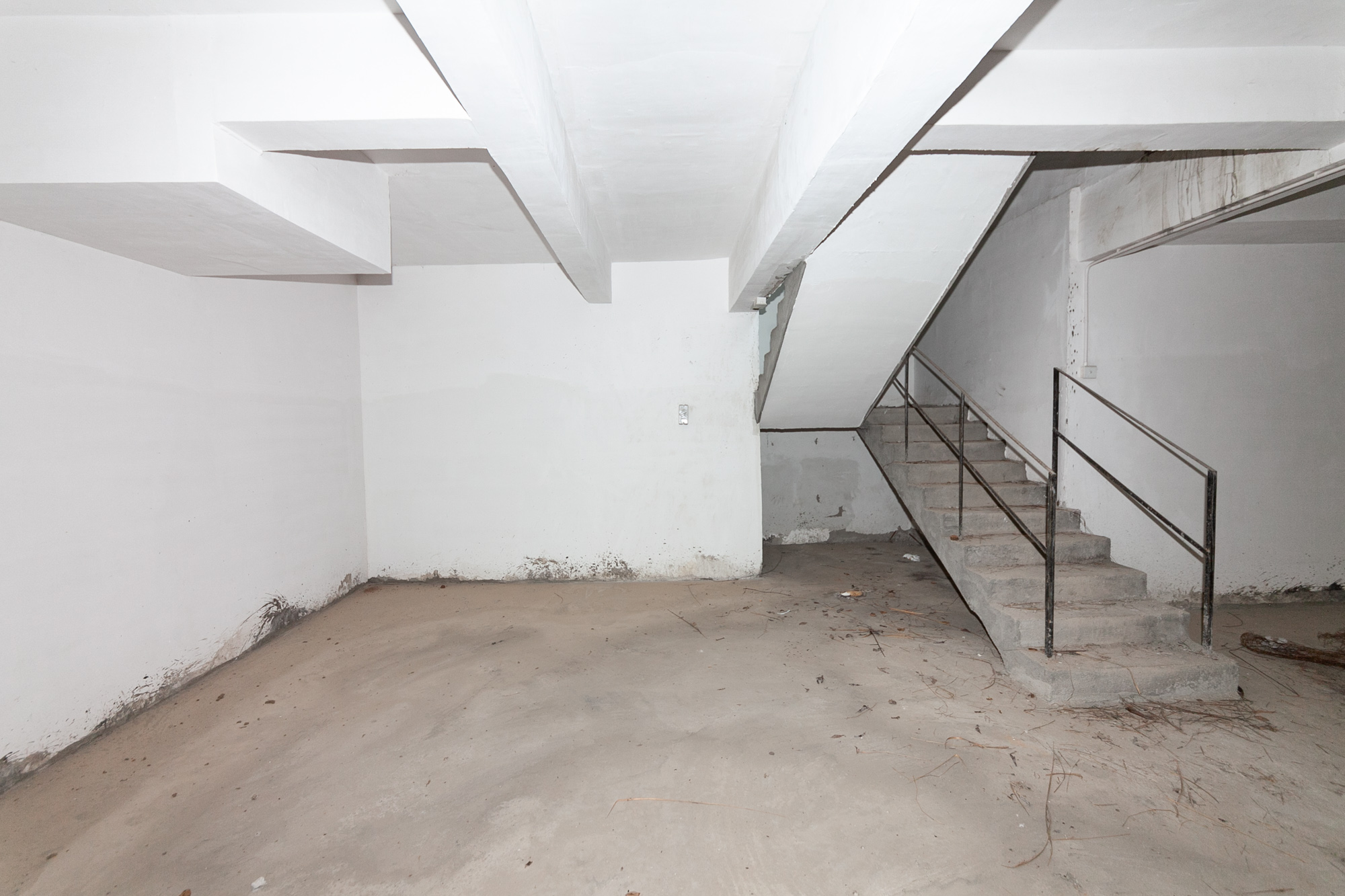 盈峰翠邸  5室2厅3卫    470.0万 盈峰翠邸  5室2厅3卫    470.0万客厅