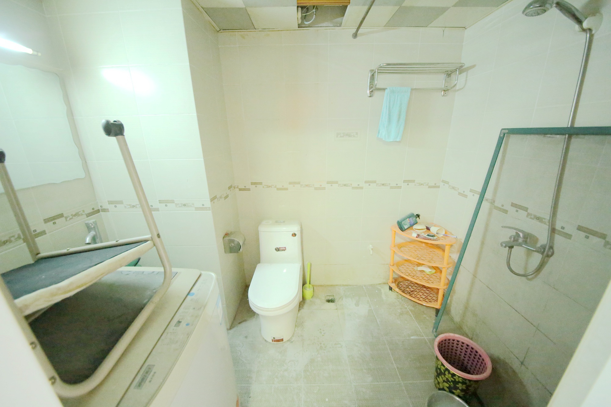 湘江银座  1室1厅1卫   37.00万卫生间