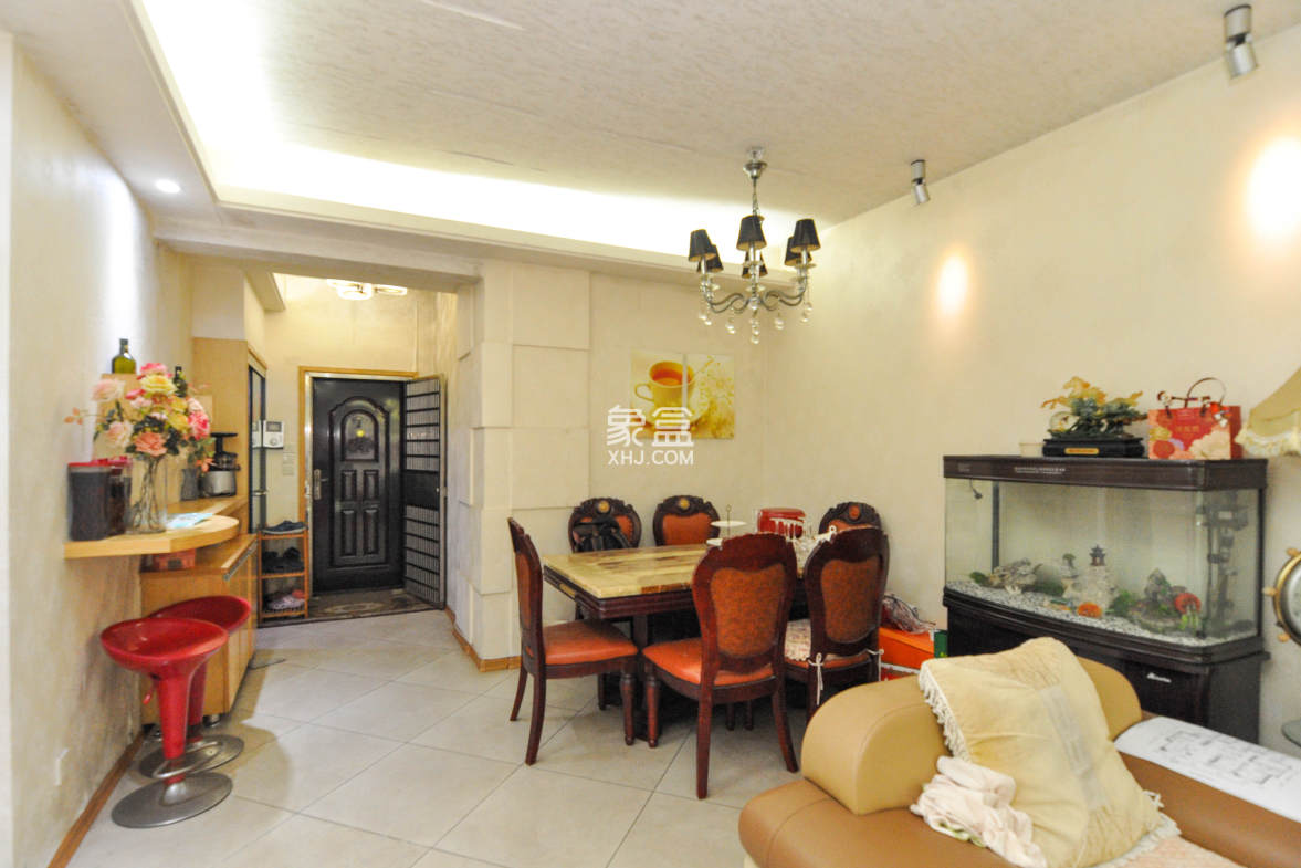 麓谷加州阳光 2室2厅1卫 76.00万 麓谷加州阳光 2室2厅1卫 76.00万其他