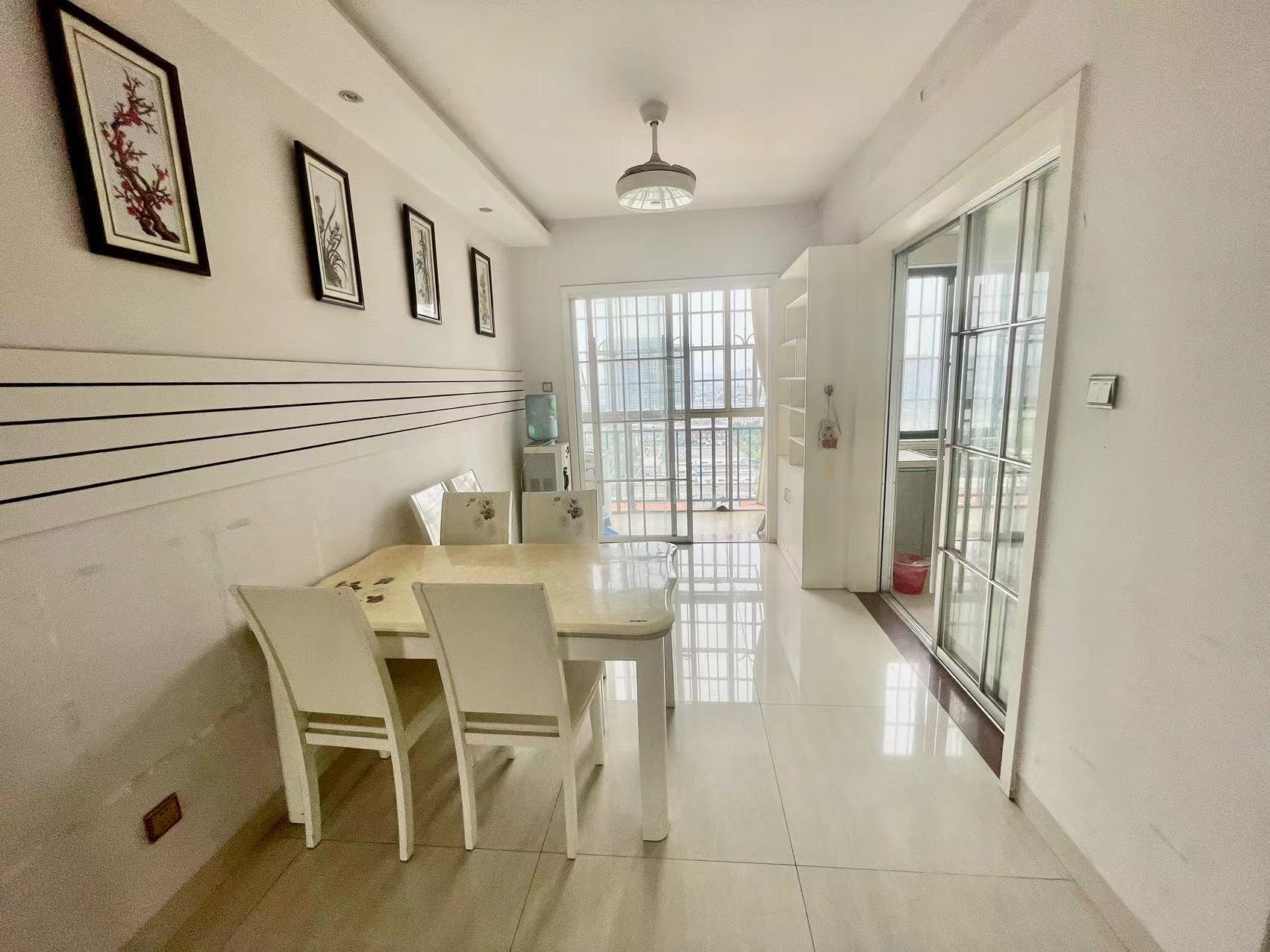 香山美境  2室2厅1卫   52.80万 香山美境  2室2厅1卫   52.80万室内图