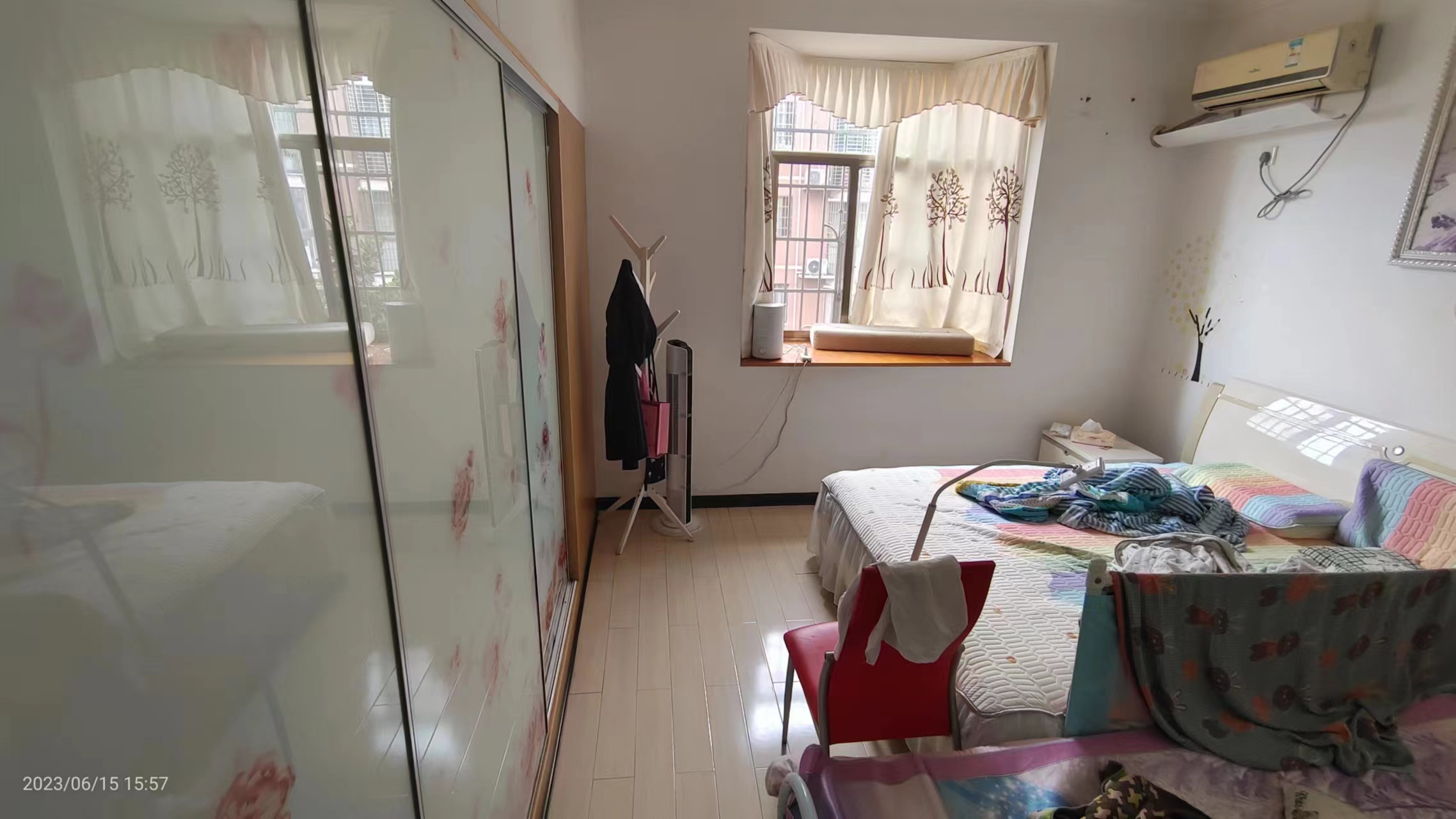 沁园三期春景苑 3室2厅2卫 45.0万 沁园三期春景苑 3室2厅2卫 45.0万客厅