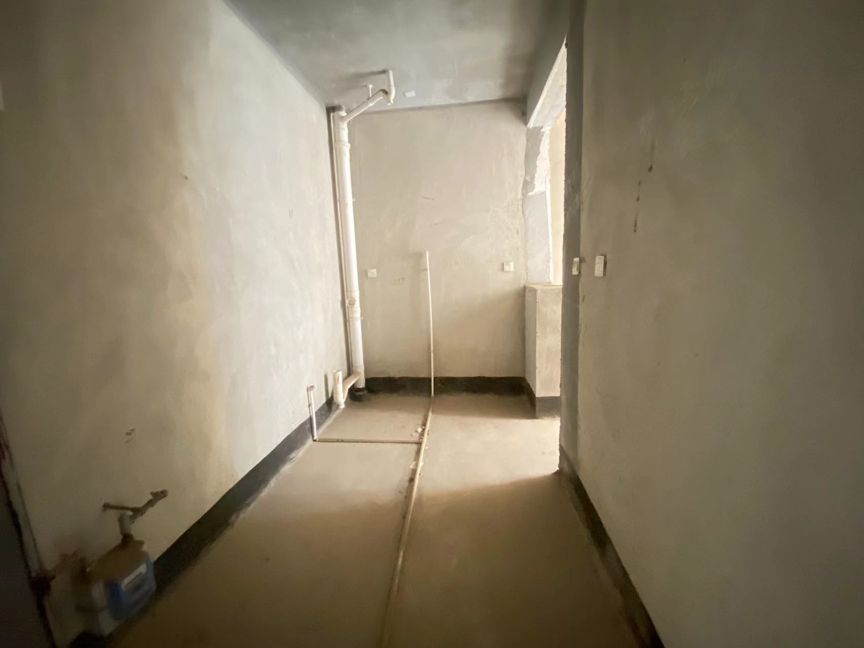 山水洲城华晨第一城 2室2厅1卫 48.0万 山水洲城华晨第一城 2室2厅1卫 48.0万室内图