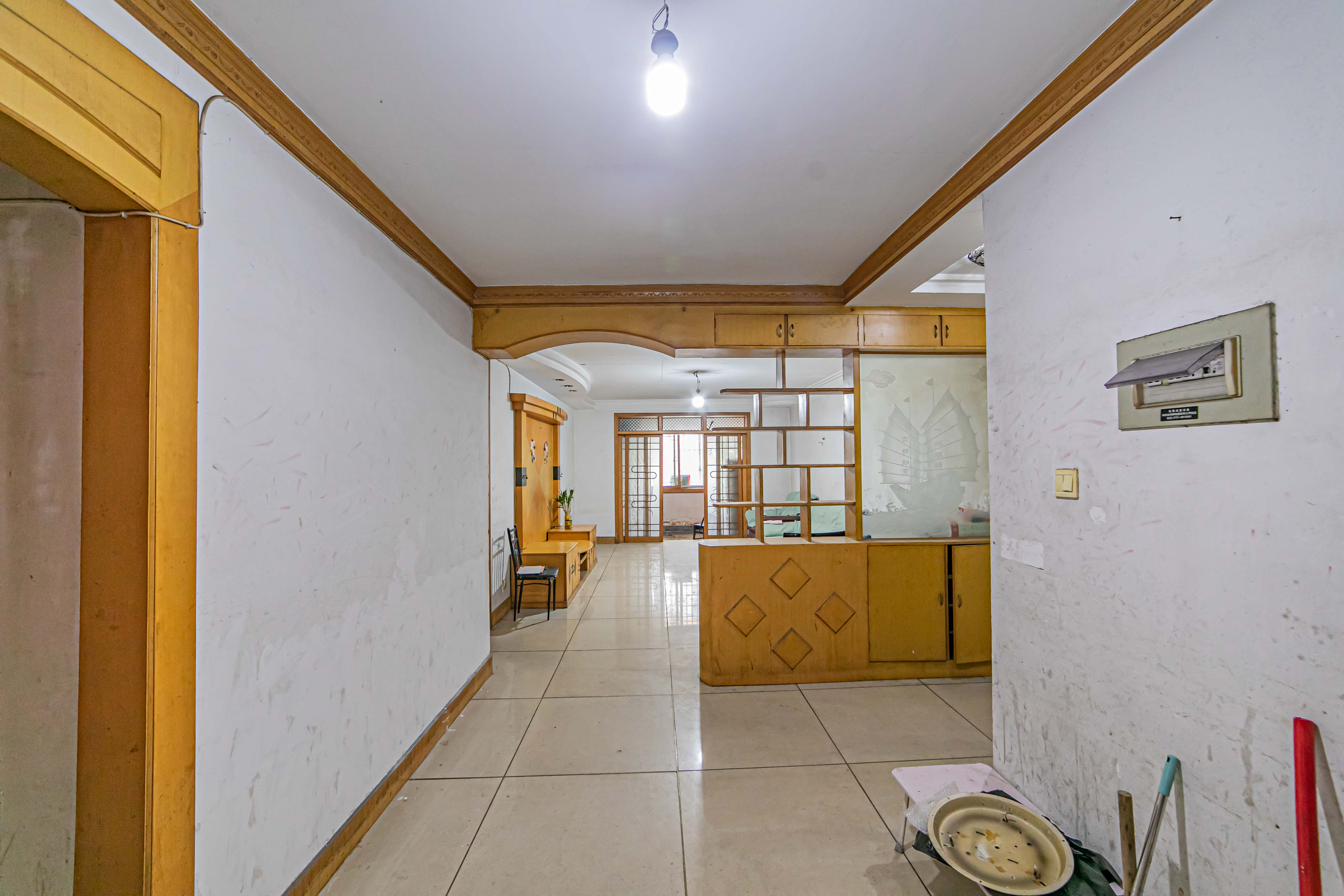 友谊社区（建湘瓷厂住宅小区）  3室2厅1卫   85.00万