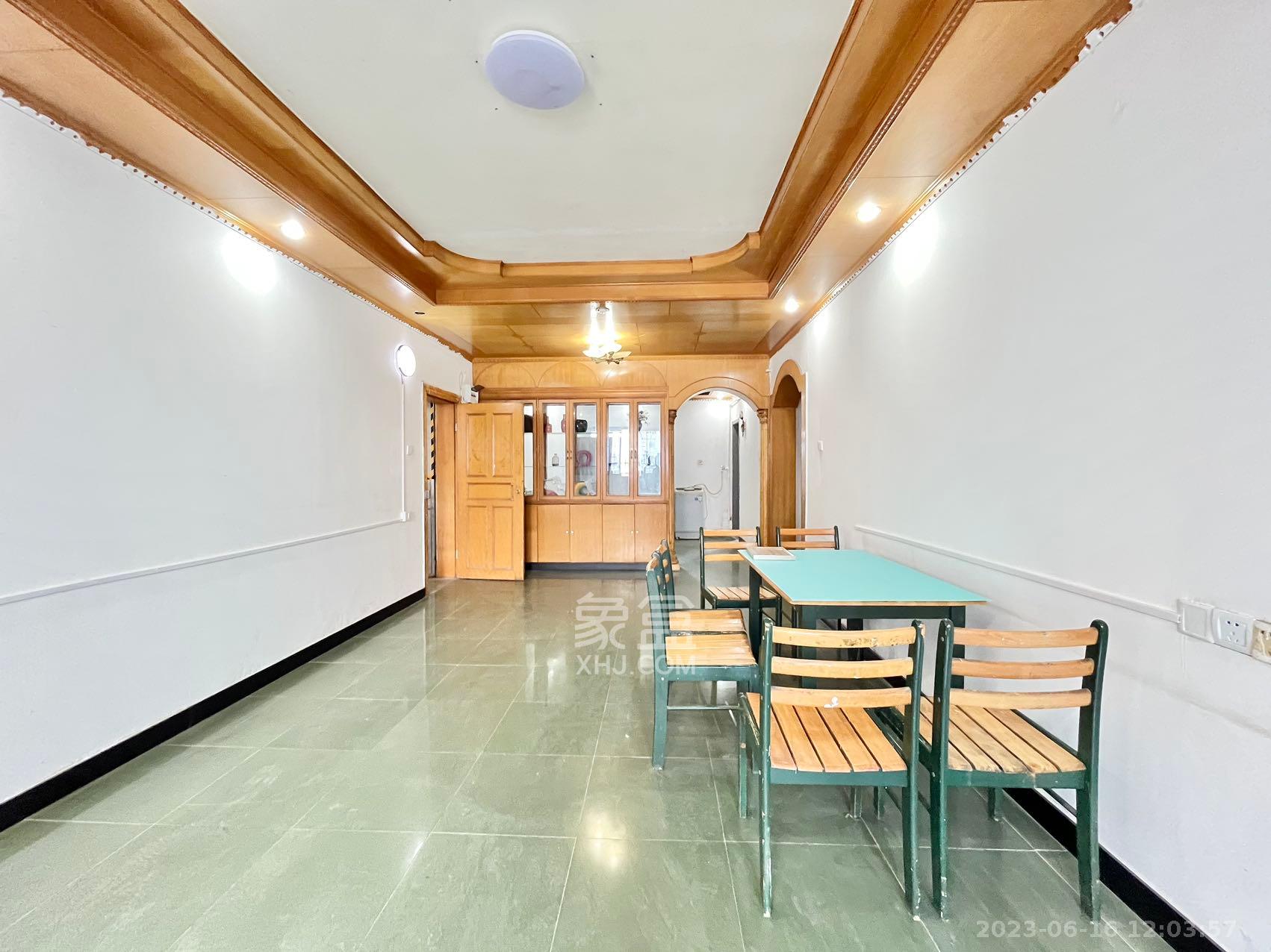 欣欣新村  4室2厅1卫   2800.00元/月室内图