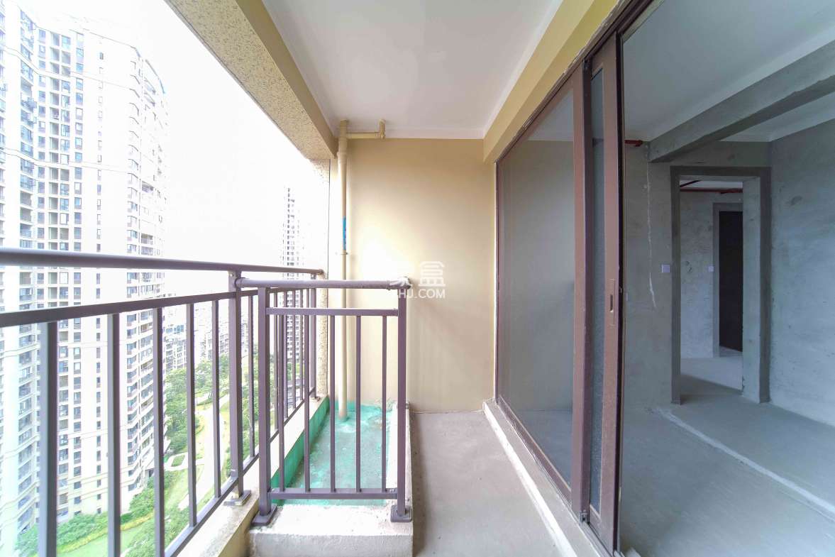 融创融公馆(融创臻苑) 2室2厅1卫 39.0万 融创融公馆(融创臻苑) 2室2厅1卫 39.0万其他