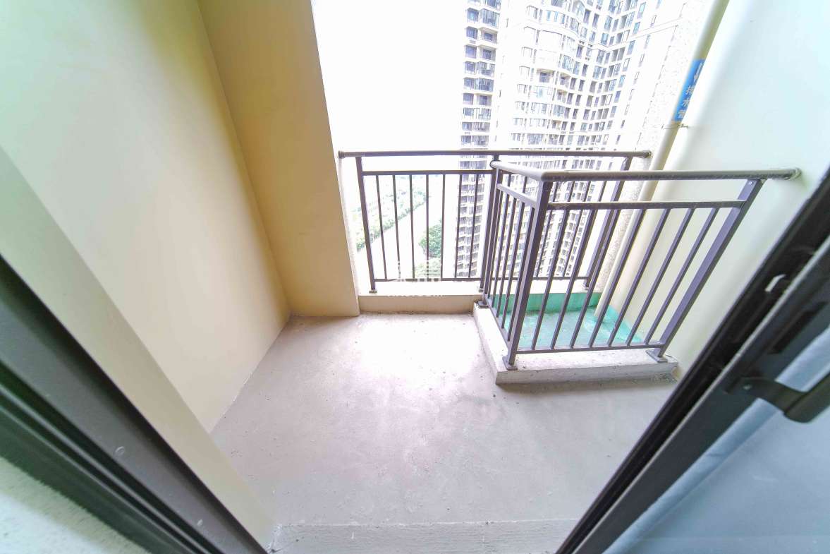 融创融公馆(融创臻苑) 2室2厅1卫 39.0万 融创融公馆(融创臻苑) 2室2厅1卫 39.0万其他