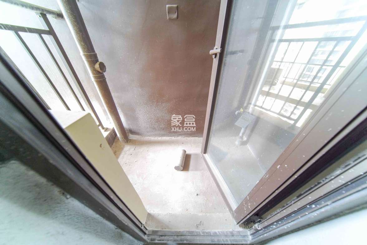 融创融公馆(融创臻苑) 2室2厅1卫 39.0万 融创融公馆(融创臻苑) 2室2厅1卫 39.0万卫生间