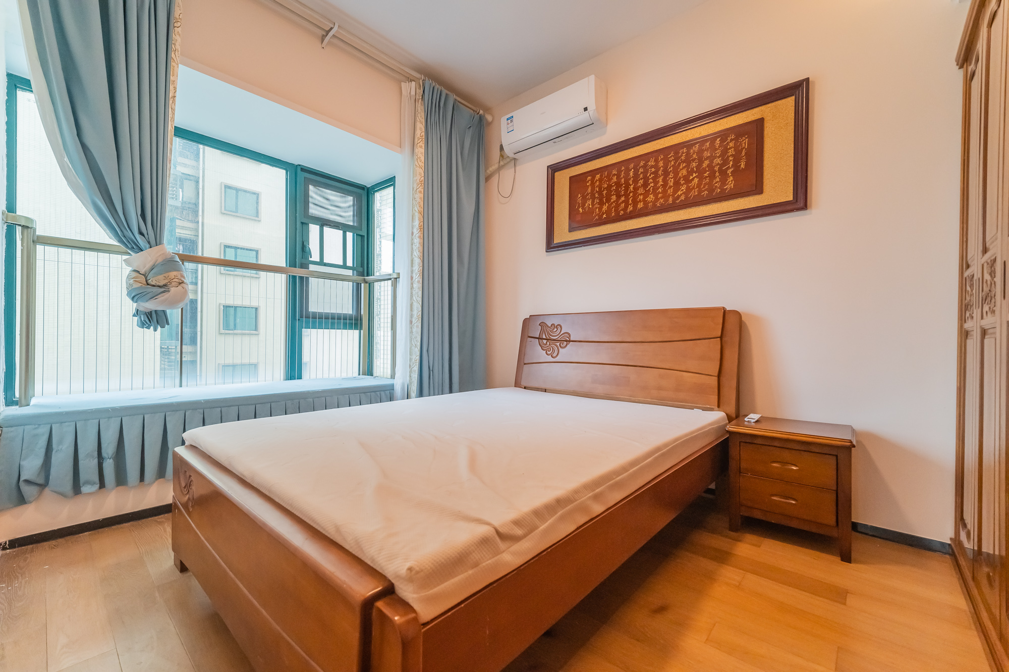 恒大翡翠华庭 2室2厅1卫 76.0万 恒大翡翠华庭 2室2厅1卫 76.0万卧室