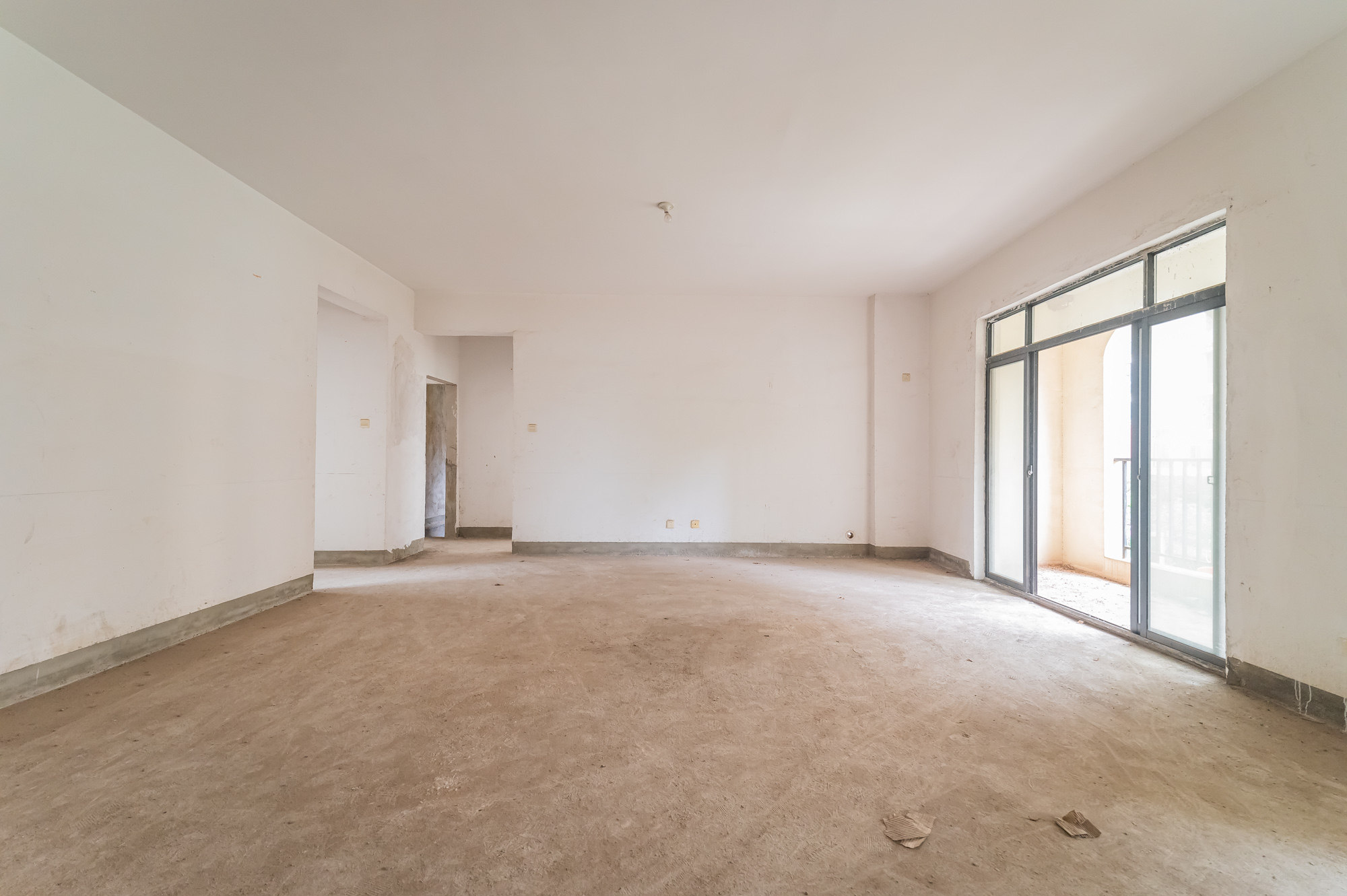 鹏基诺亚山林 4室2厅2卫 167.0万 鹏基诺亚山林 4室2厅2卫 167.0万客厅