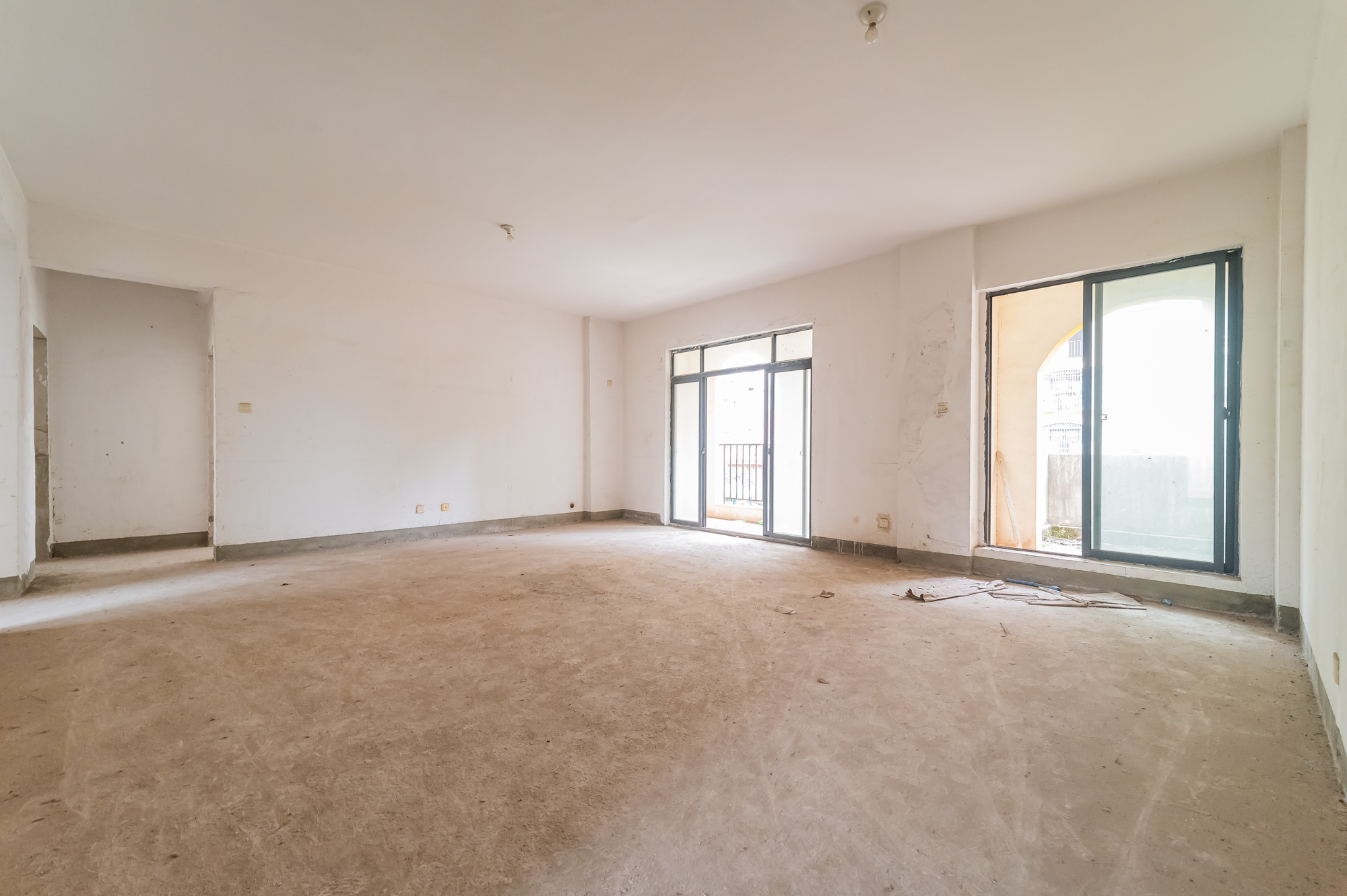 鹏基诺亚山林 4室2厅2卫 167.0万 鹏基诺亚山林 4室2厅2卫 167.0万客厅