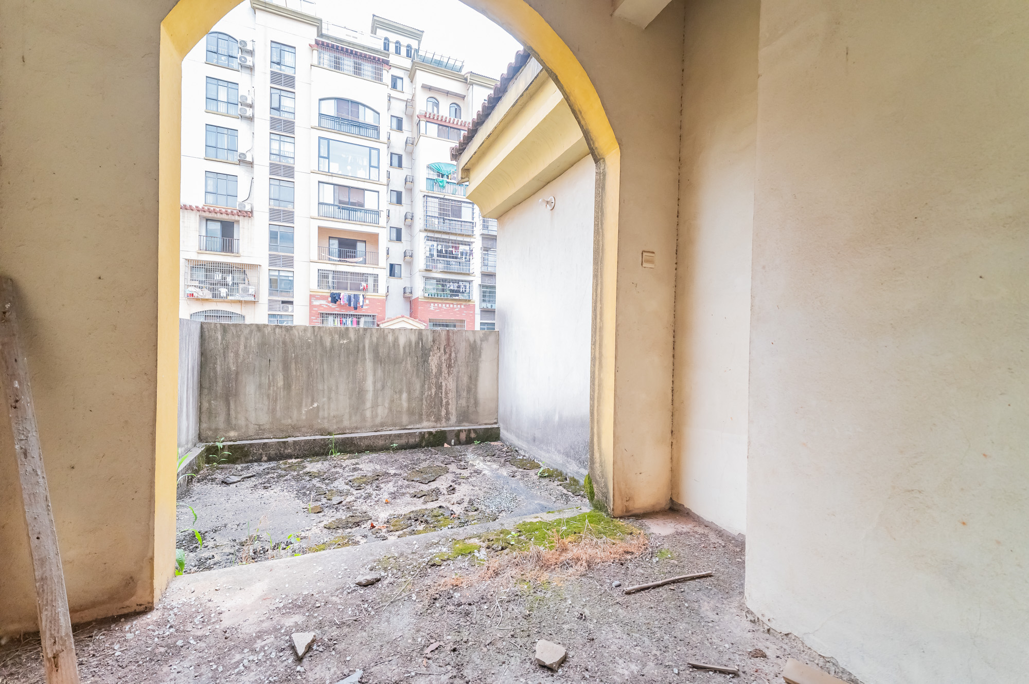 鹏基诺亚山林 4室2厅2卫 167.0万 鹏基诺亚山林 4室2厅2卫 167.0万阳台