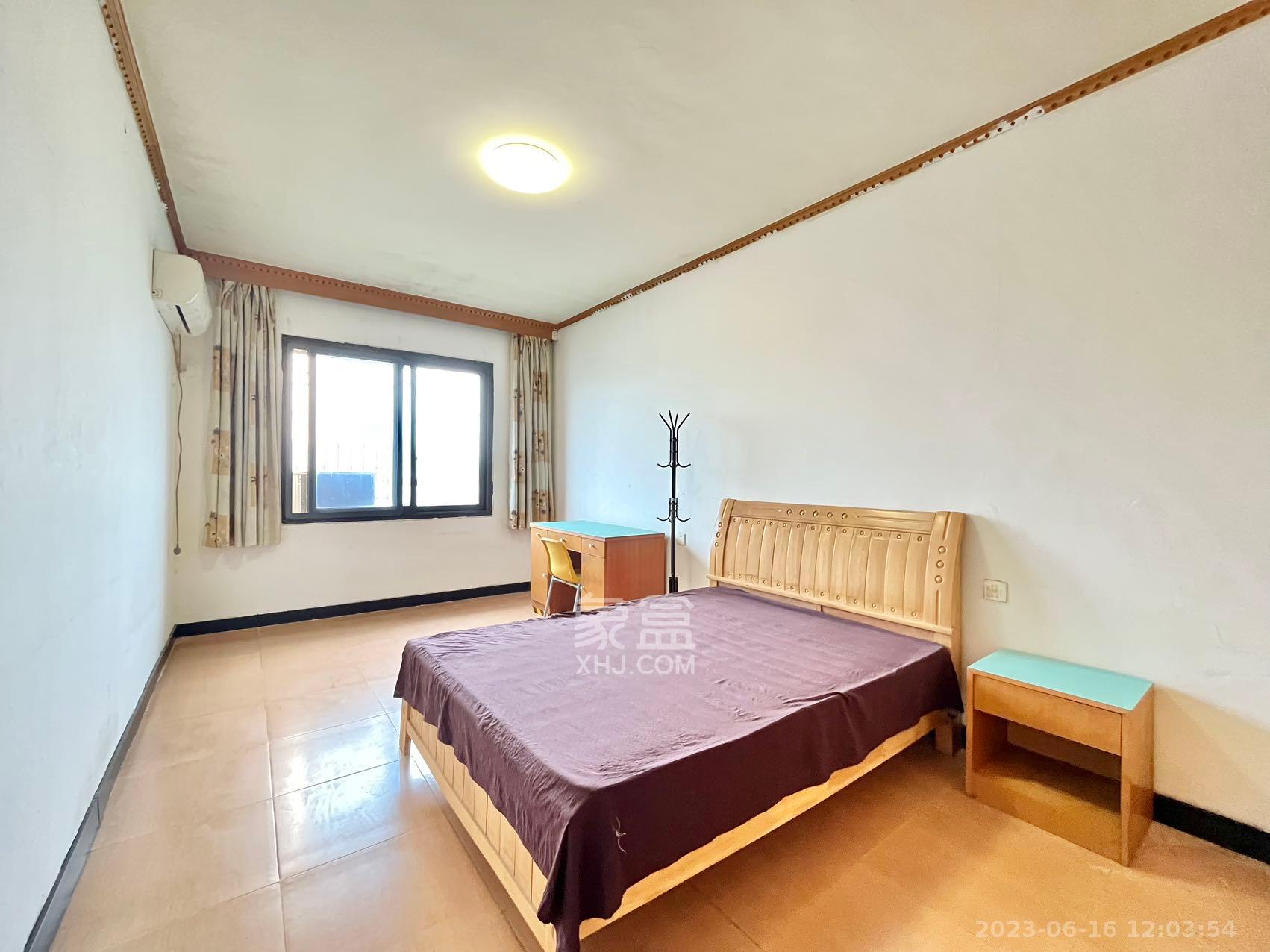 欣欣新村  4室2厅1卫   2800.00元/月室内图