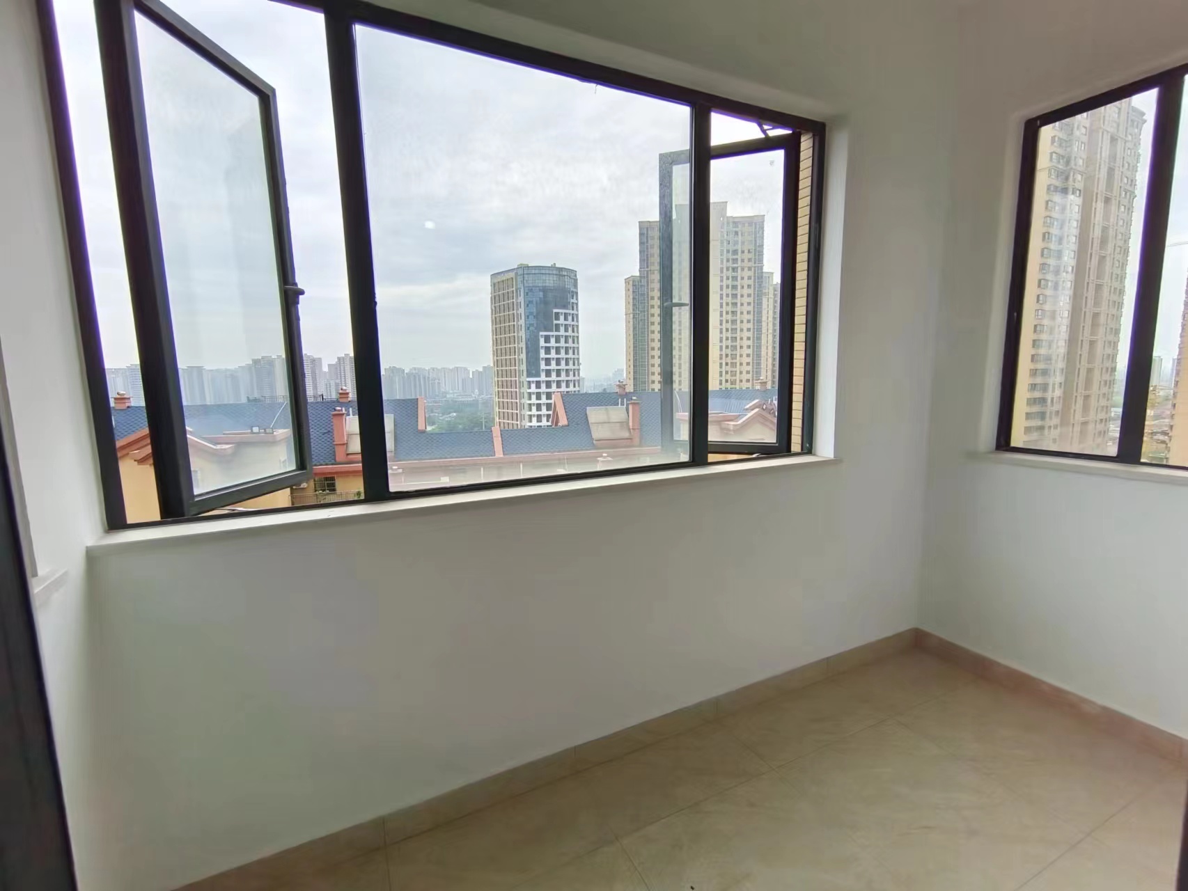 壹品熙园  5室2厅2卫    85.0万 壹品熙园  5室2厅2卫    85.0万室内图