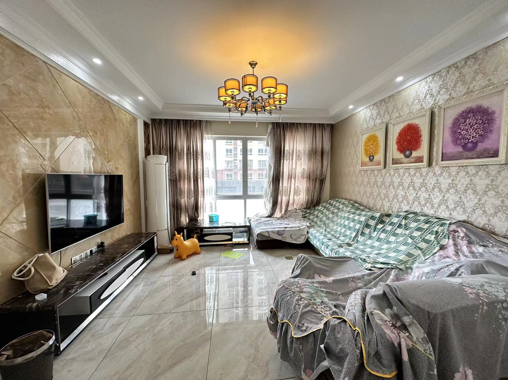 康馨佳园 3室2厅2卫 88.0万 康馨佳园 3室2厅2卫 88.0万室内图