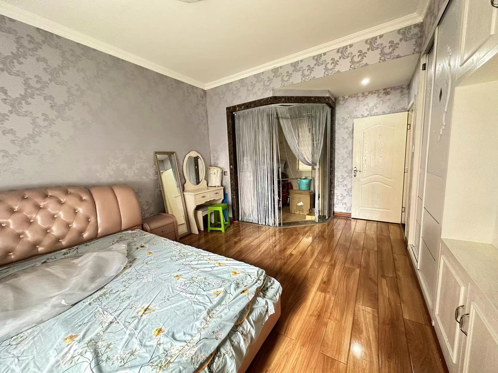 康馨佳园 3室2厅2卫 88.0万 康馨佳园 3室2厅2卫 88.0万室内图