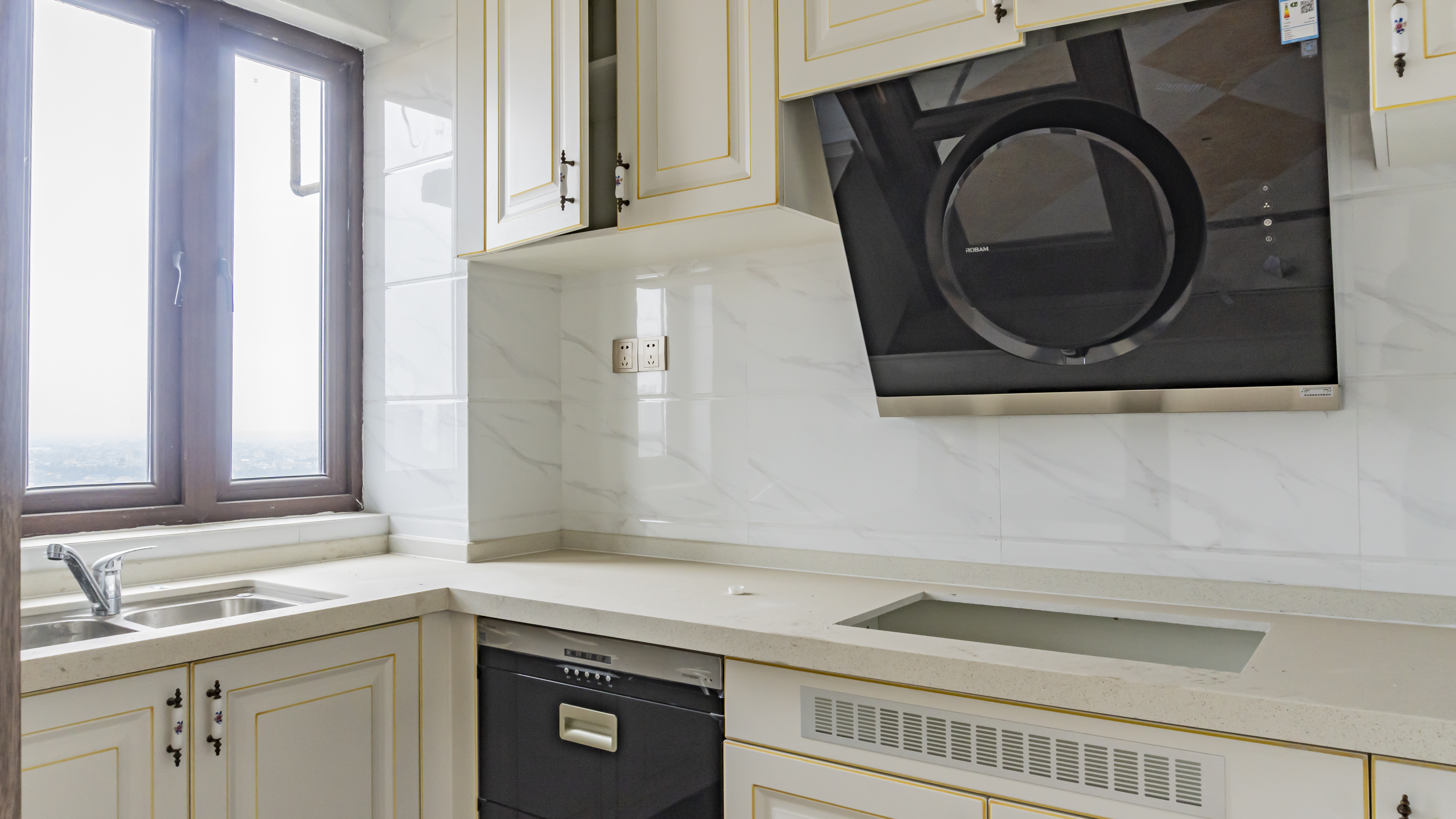 东城首府 4室2厅2卫 86.8万 东城首府 4室2厅2卫 86.8万室内图