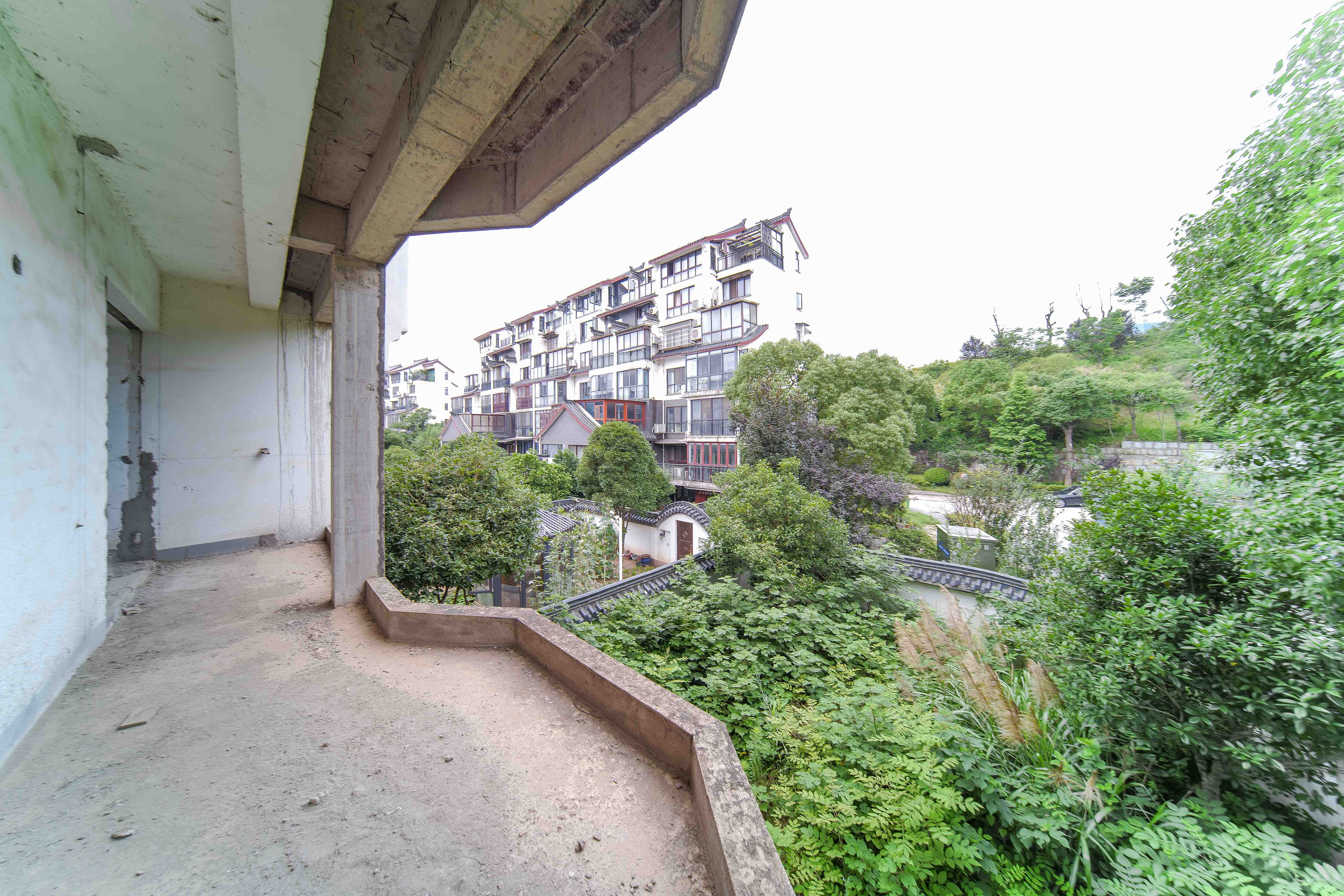 汀湘十里  10室4厅4卫   645.00万其他