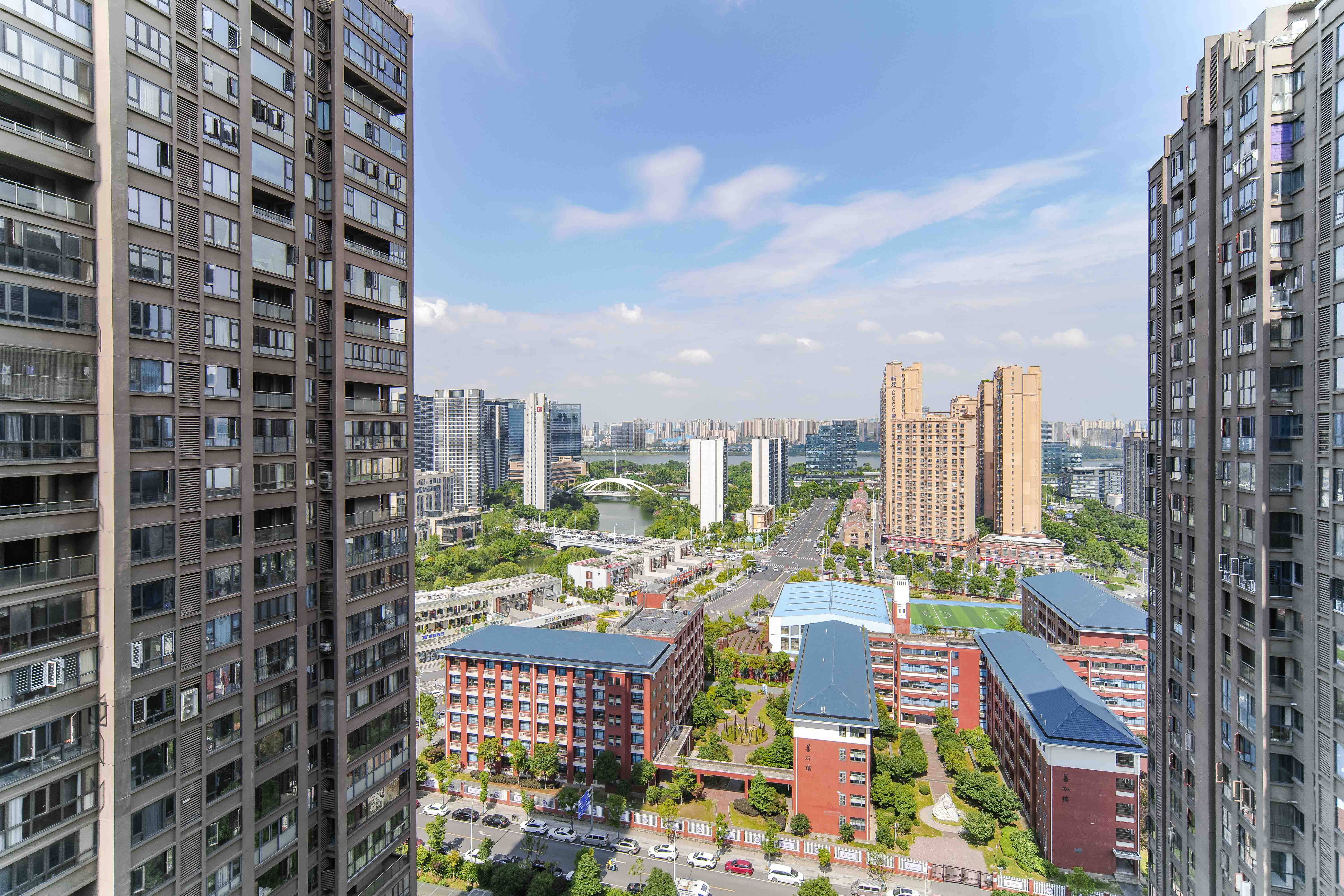 福祥家园（农信家园）  5室2厅2卫   327.00万其他