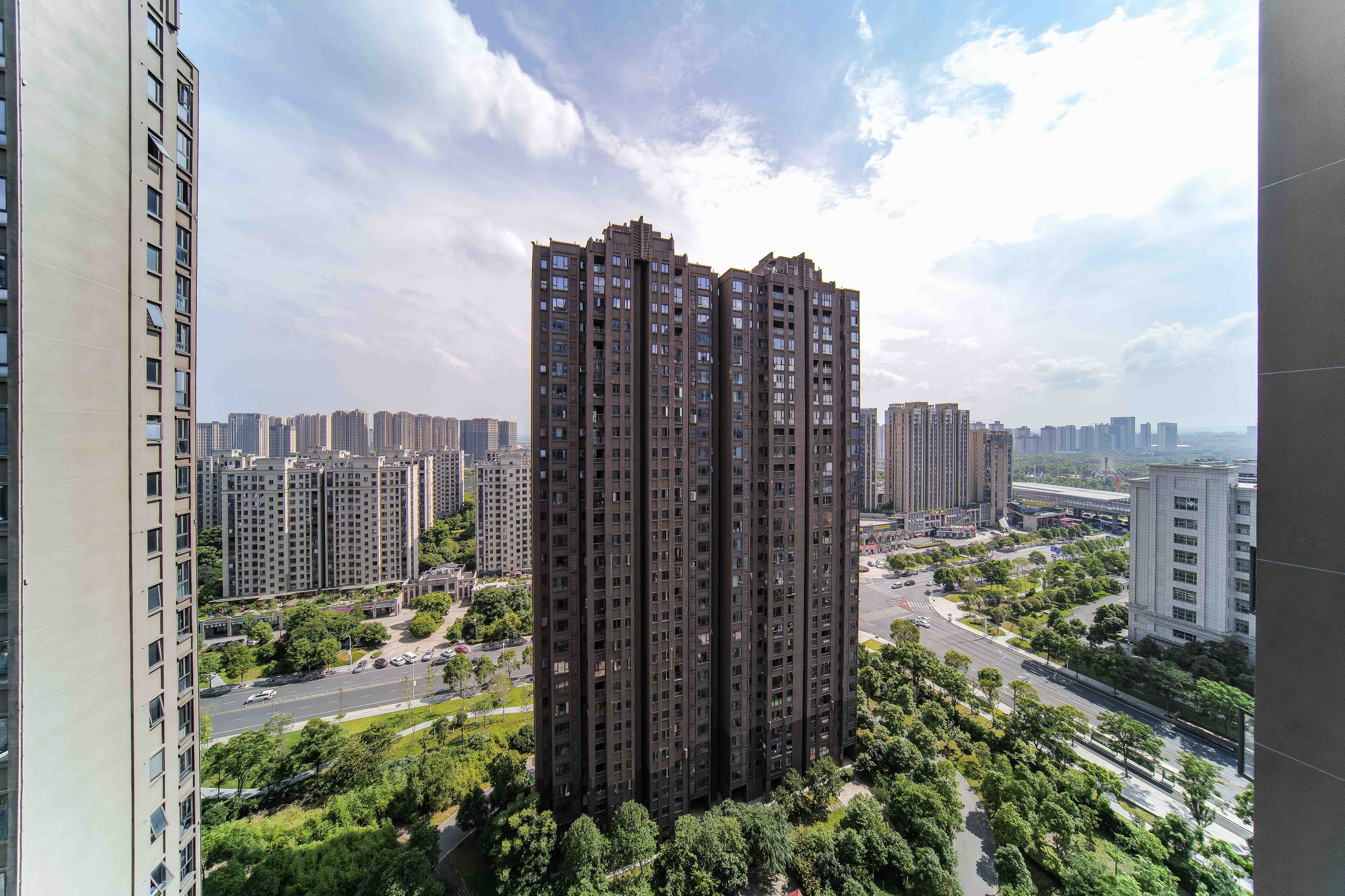 福祥家园（农信家园）  5室2厅2卫   327.00万其他