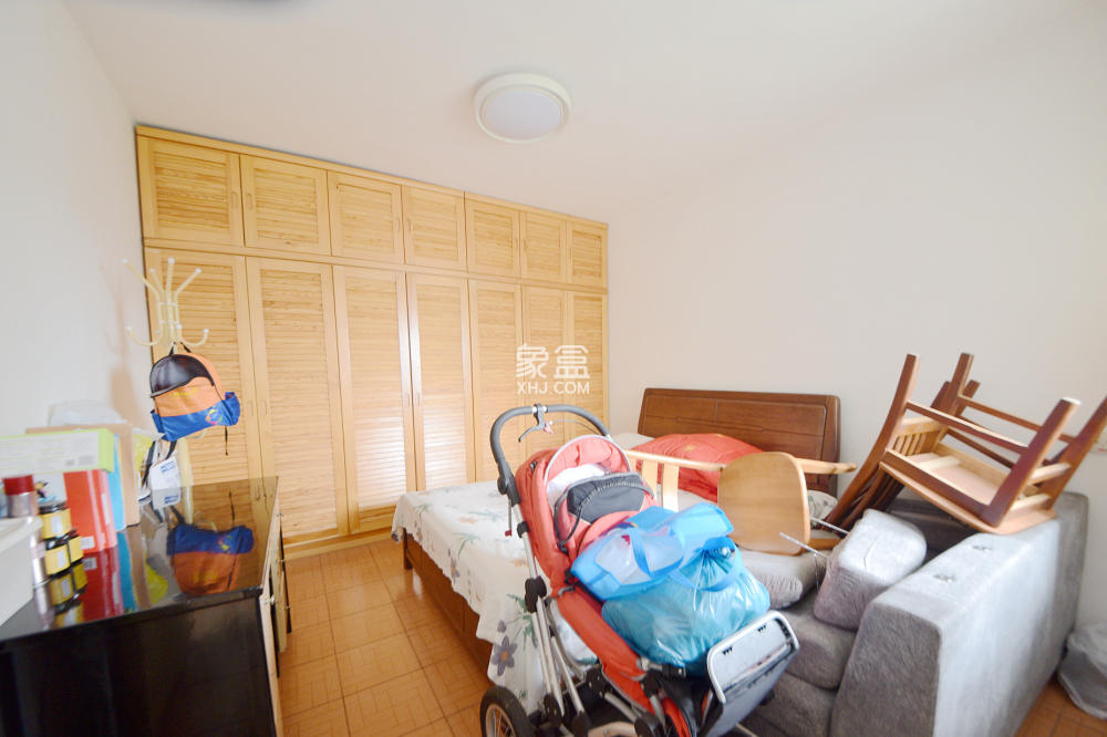 長沙卷煙廠高層小區(qū)  3室1廳1衛(wèi)   76.00萬