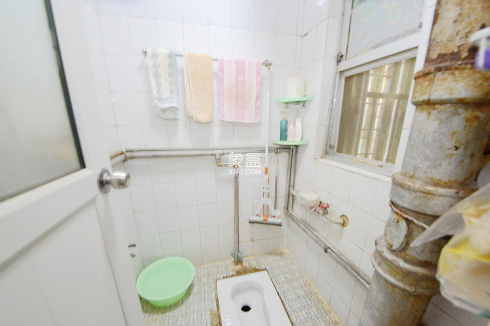 長沙卷煙廠高層小區(qū)  3室1廳1衛(wèi)   76.00萬
