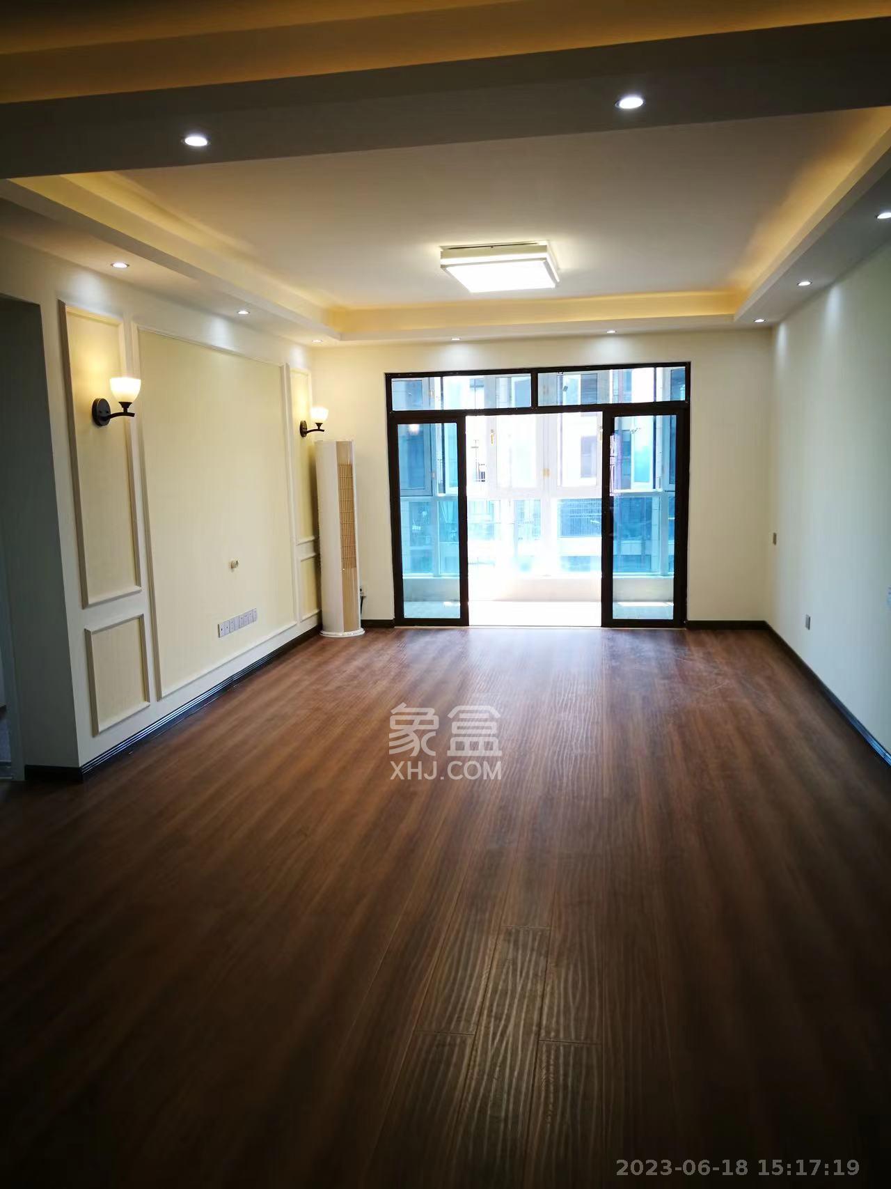 星月绿洲  3室2厅2卫   2300.00元/月室内图