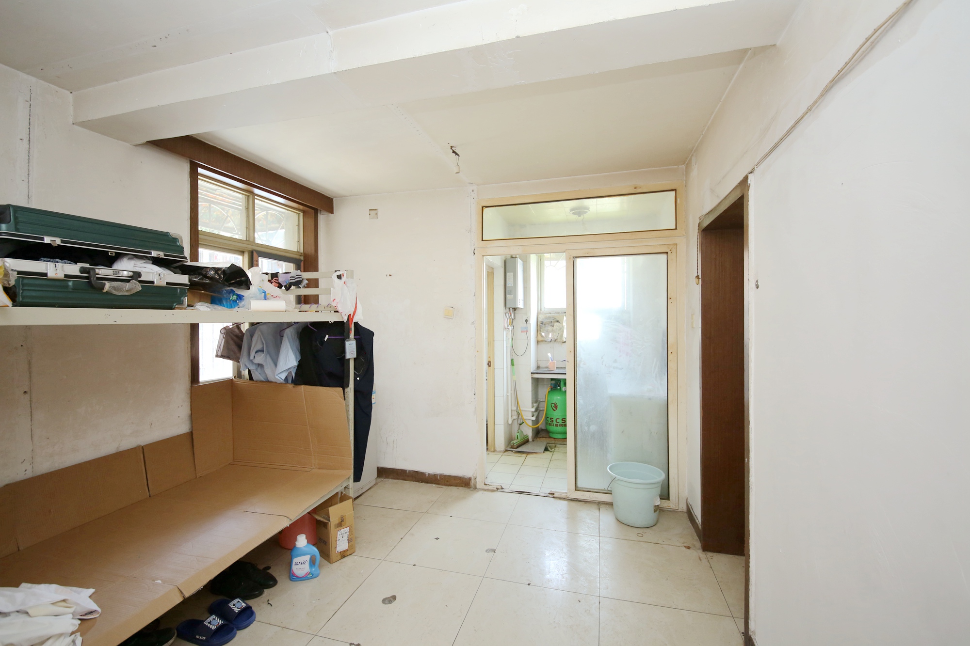 朝阳一、二村  3室1厅1卫   56.00万客厅