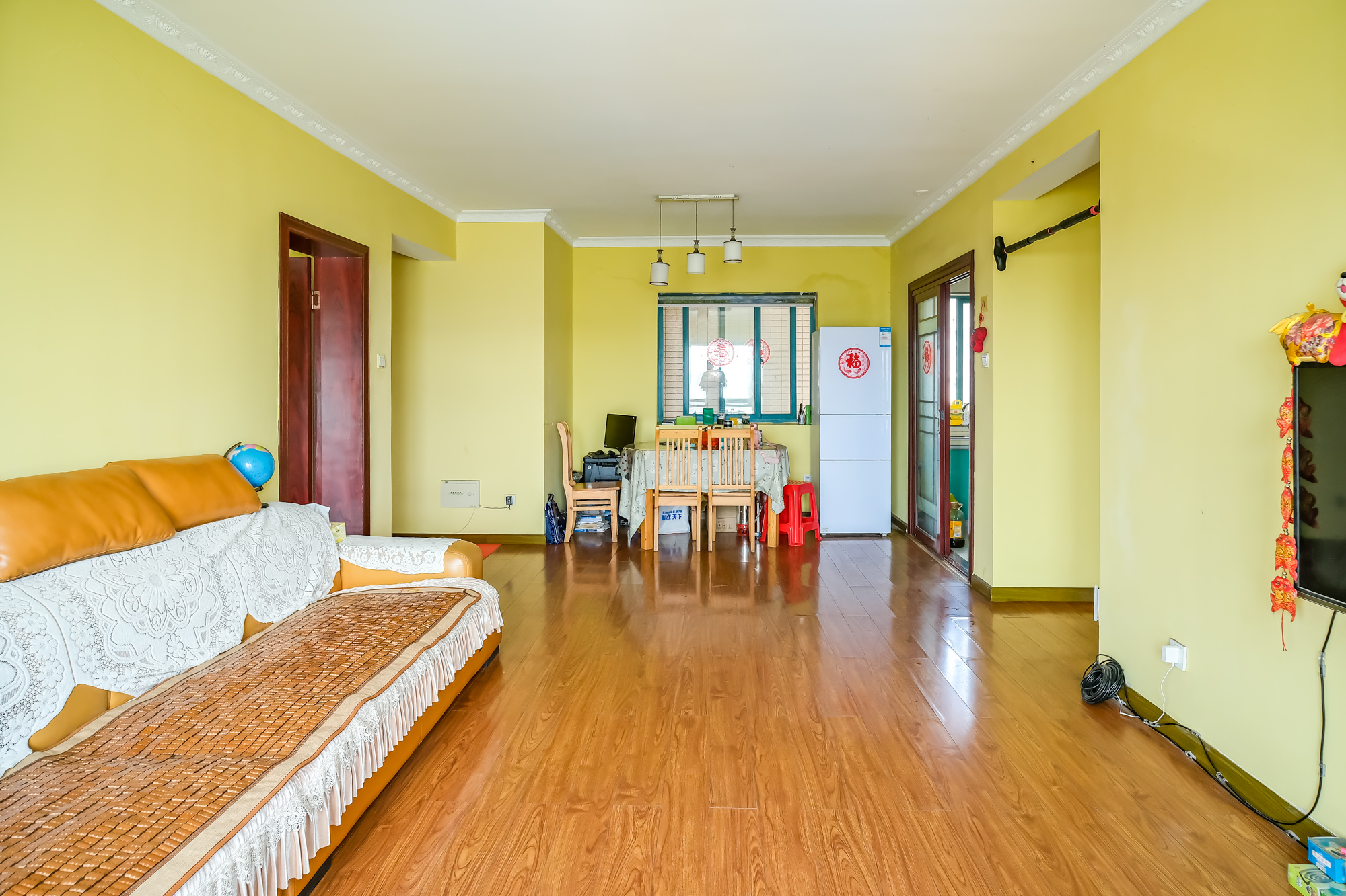 蝴蝶谷 3室2厅1卫 68.8万 蝴蝶谷 3室2厅1卫 68.8万客厅