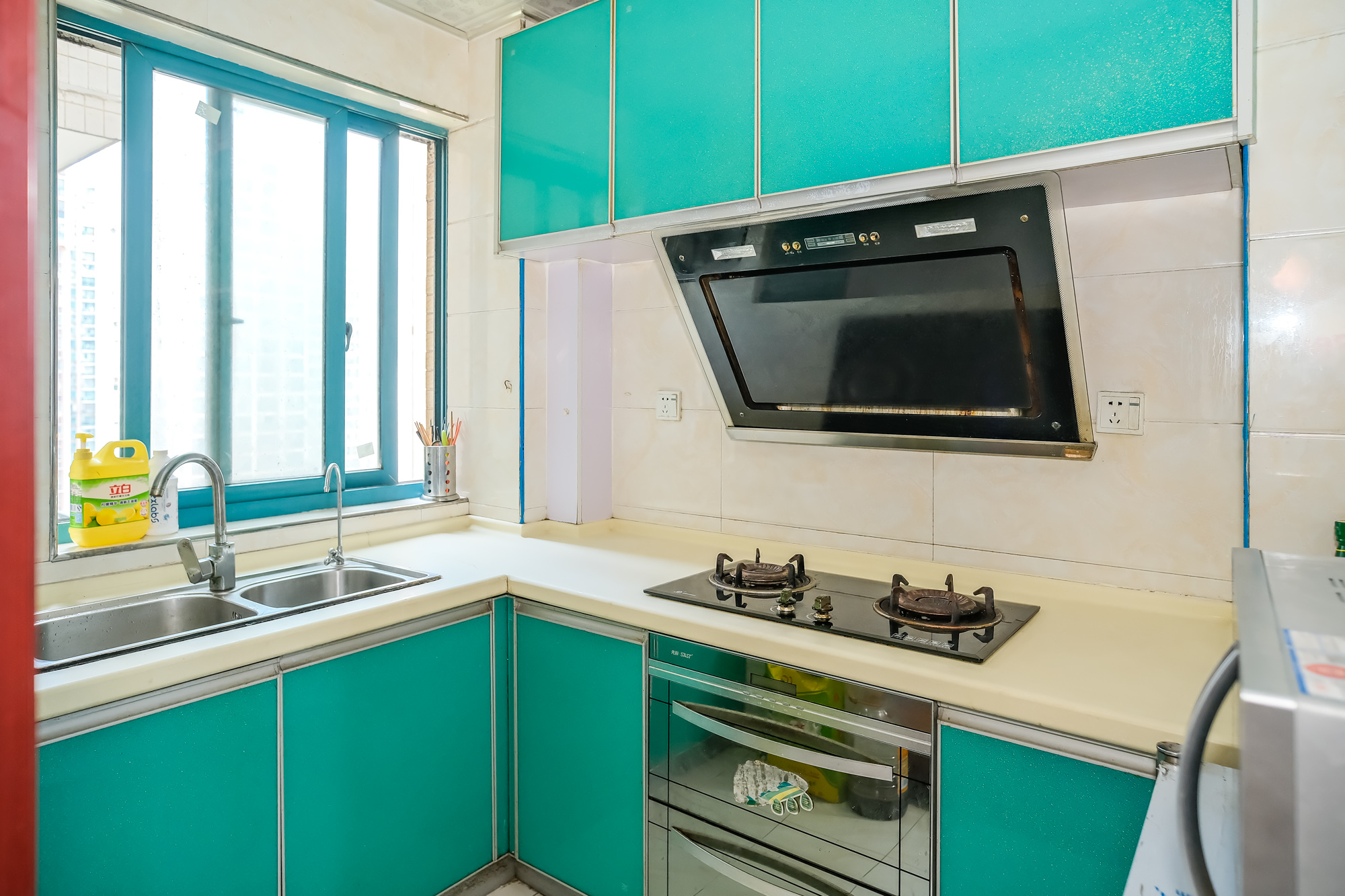 蝴蝶谷  3室2厅1卫    68.8万厨房