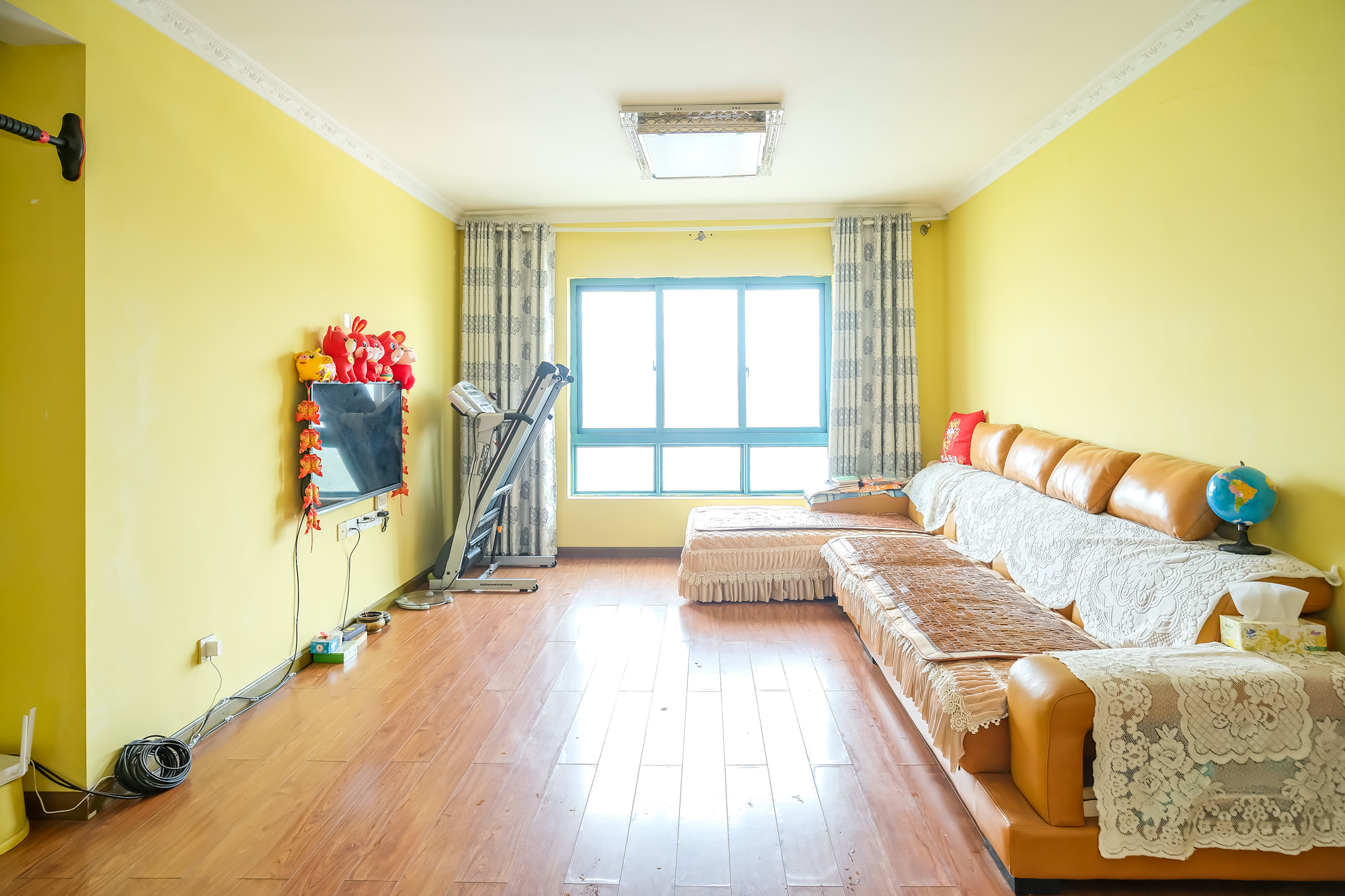 蝴蝶谷 3室2厅1卫 68.8万 蝴蝶谷 3室2厅1卫 68.8万客厅