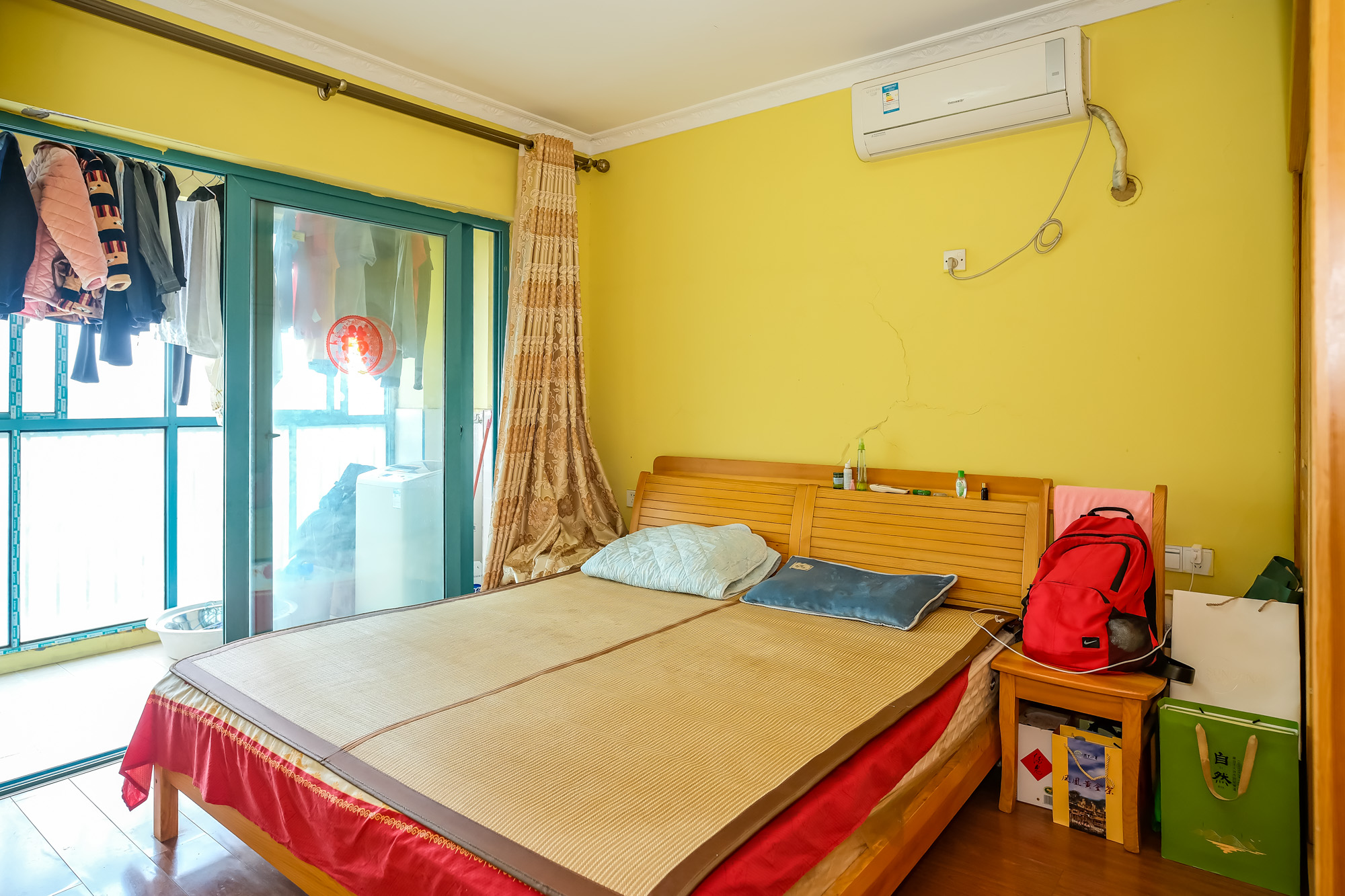 蝴蝶谷 3室2厅1卫 68.8万 蝴蝶谷 3室2厅1卫 68.8万卧室