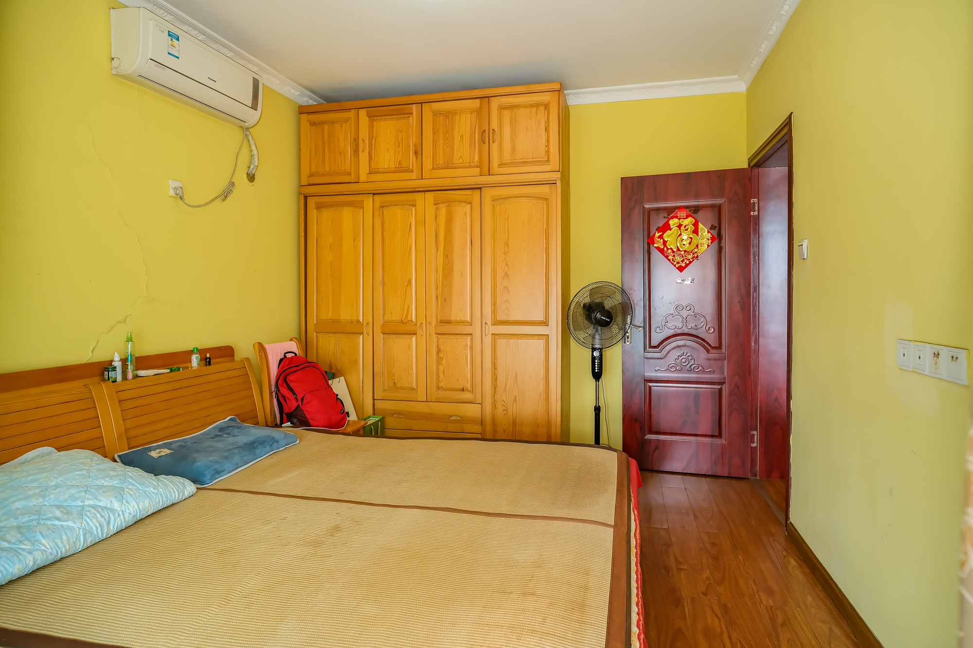 蝴蝶谷 3室2厅1卫 68.8万 蝴蝶谷 3室2厅1卫 68.8万卧室