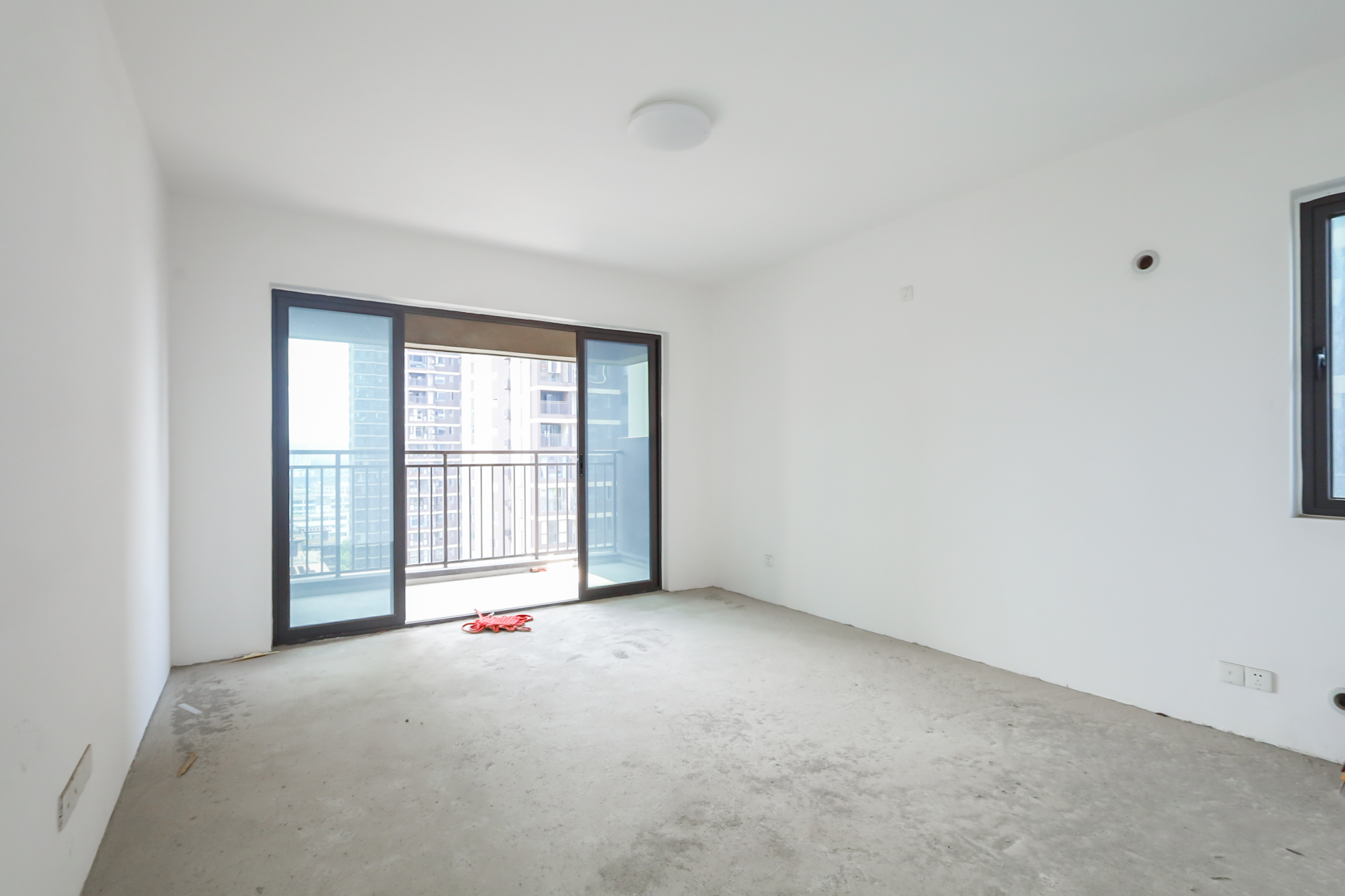 金辉优步花园  3室2厅2卫   126.00万 金辉优步花园  3室2厅2卫   126.00万客厅