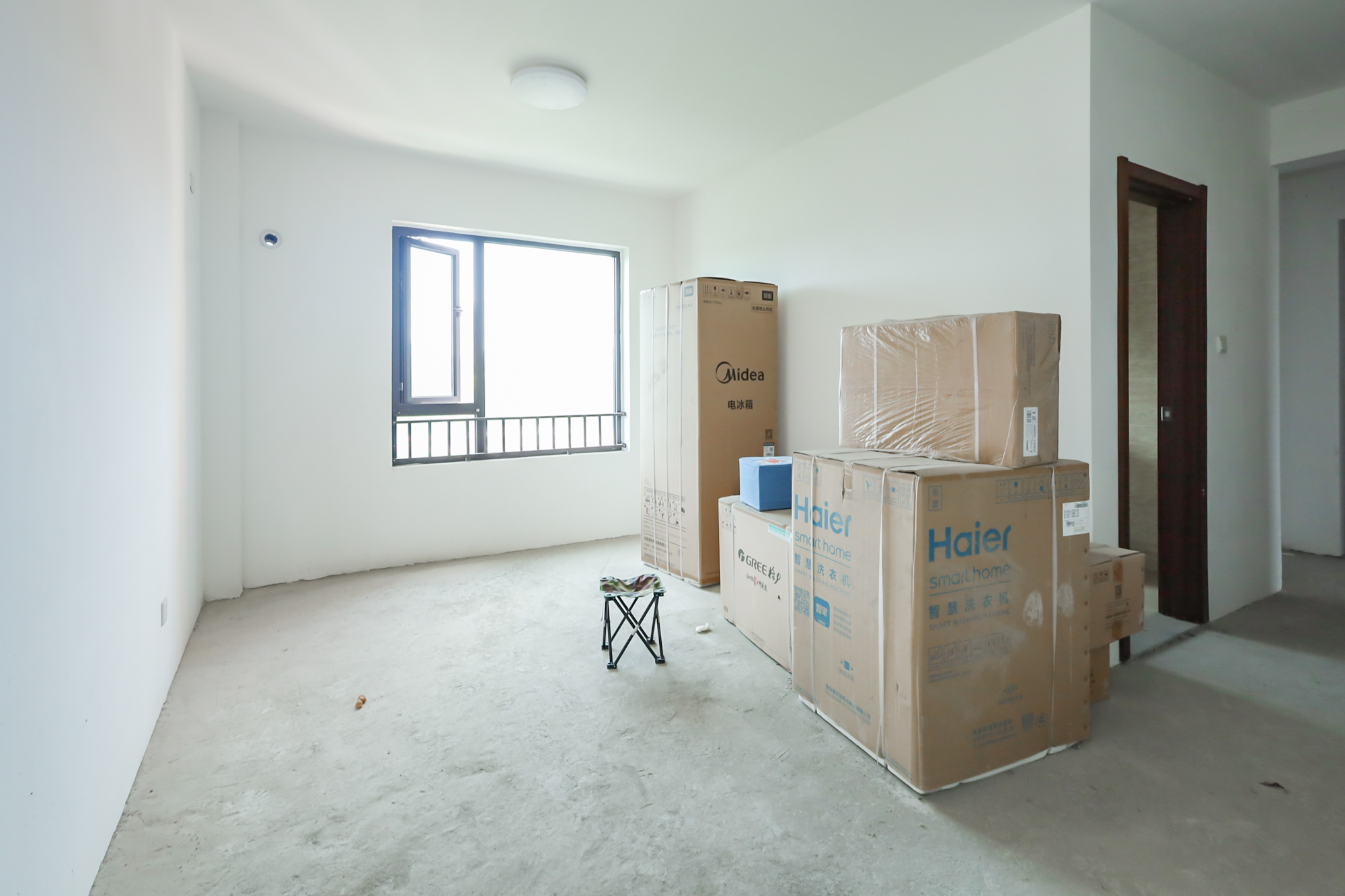 金辉优步花园  3室2厅2卫   126.00万 金辉优步花园  3室2厅2卫   126.00万客厅