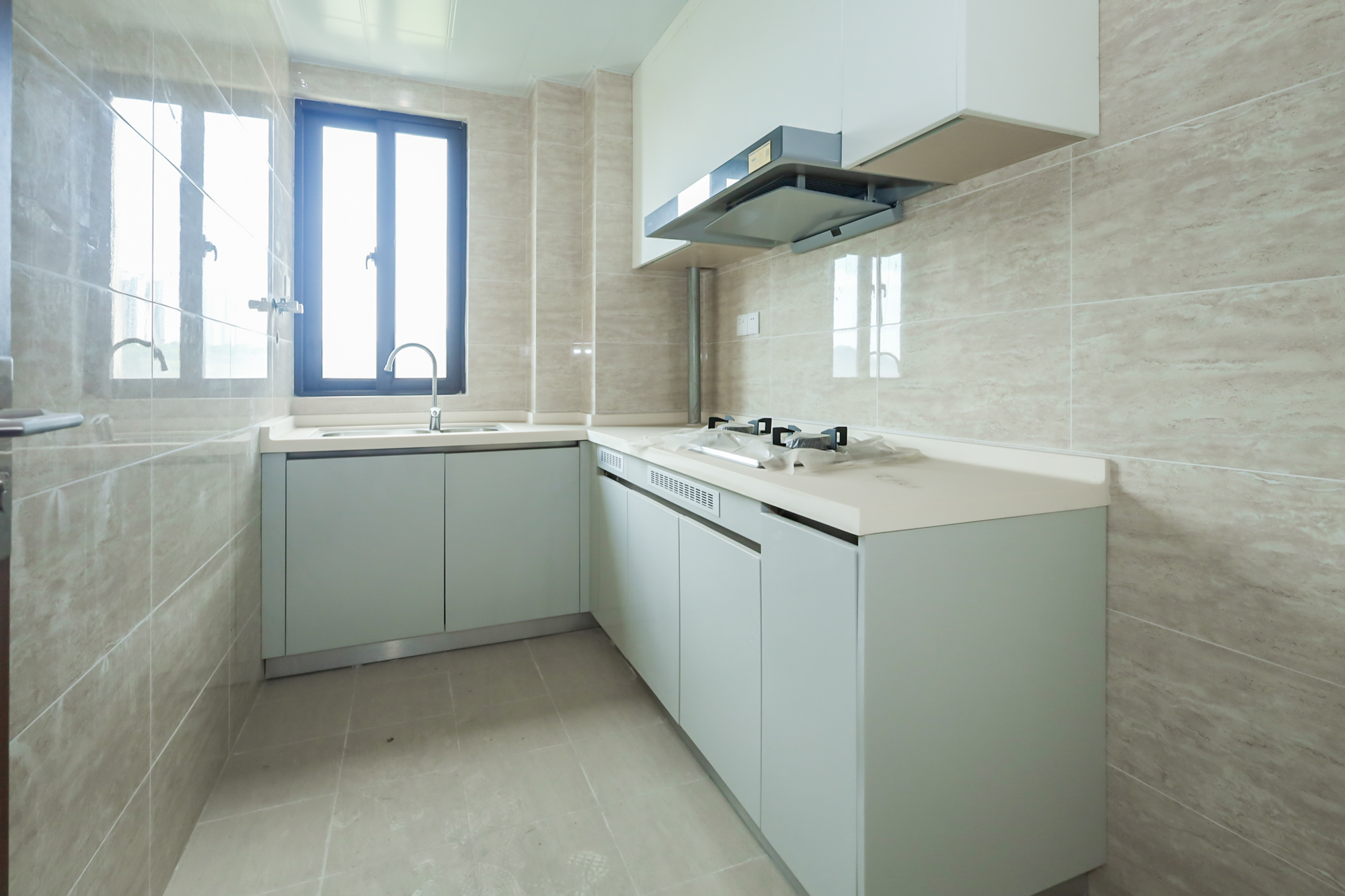 金辉优步花园  3室2厅2卫   126.00万 金辉优步花园  3室2厅2卫   126.00万厨房