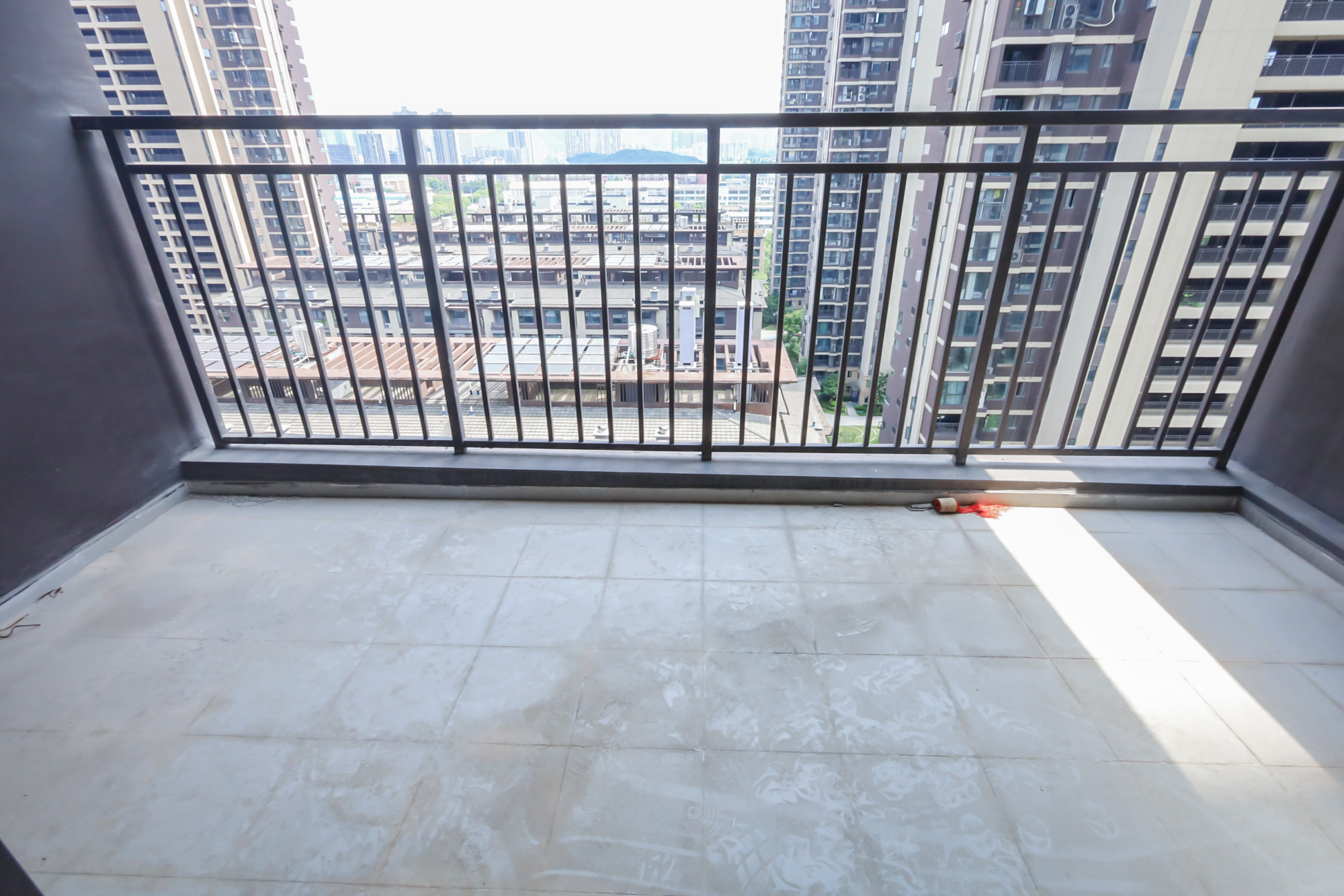 金辉优步花园  3室2厅2卫   126.00万 金辉优步花园  3室2厅2卫   126.00万阳台