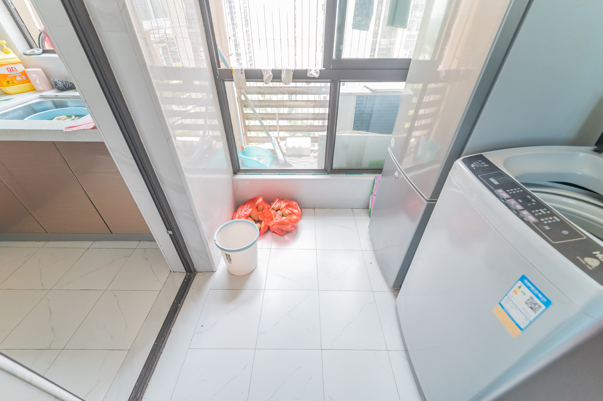 国泰九龙湾  1室1厅1卫    34.6万阳台