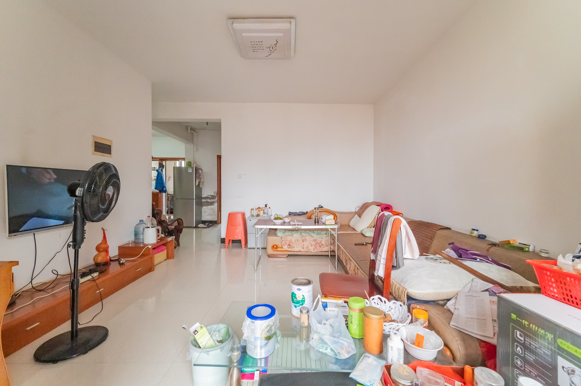 爱琴海岸 2室2厅1卫 45.0万 爱琴海岸 2室2厅1卫 45.0万客厅