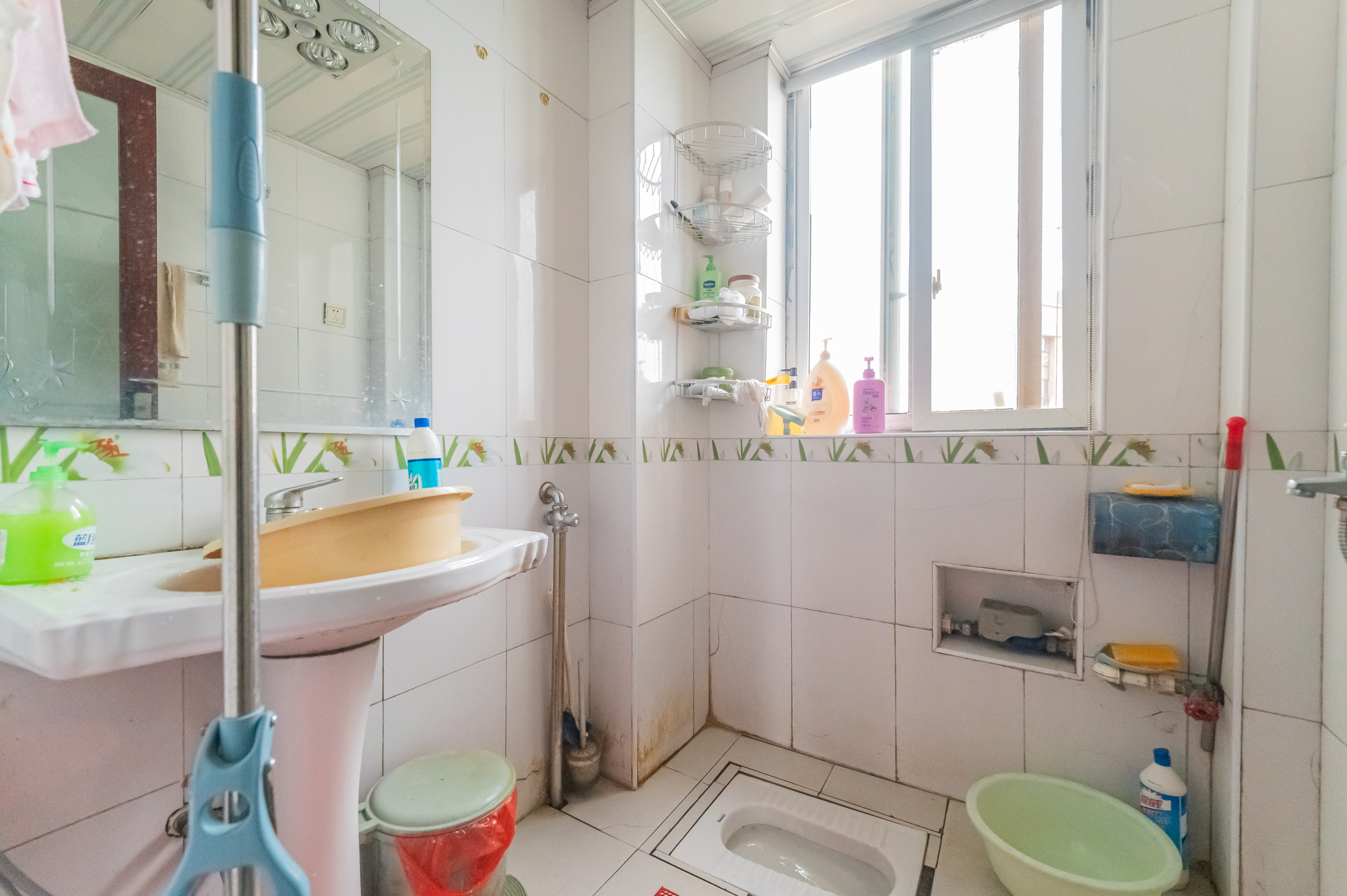 爱琴海岸 2室2厅1卫 45.0万 爱琴海岸 2室2厅1卫 45.0万卫生间