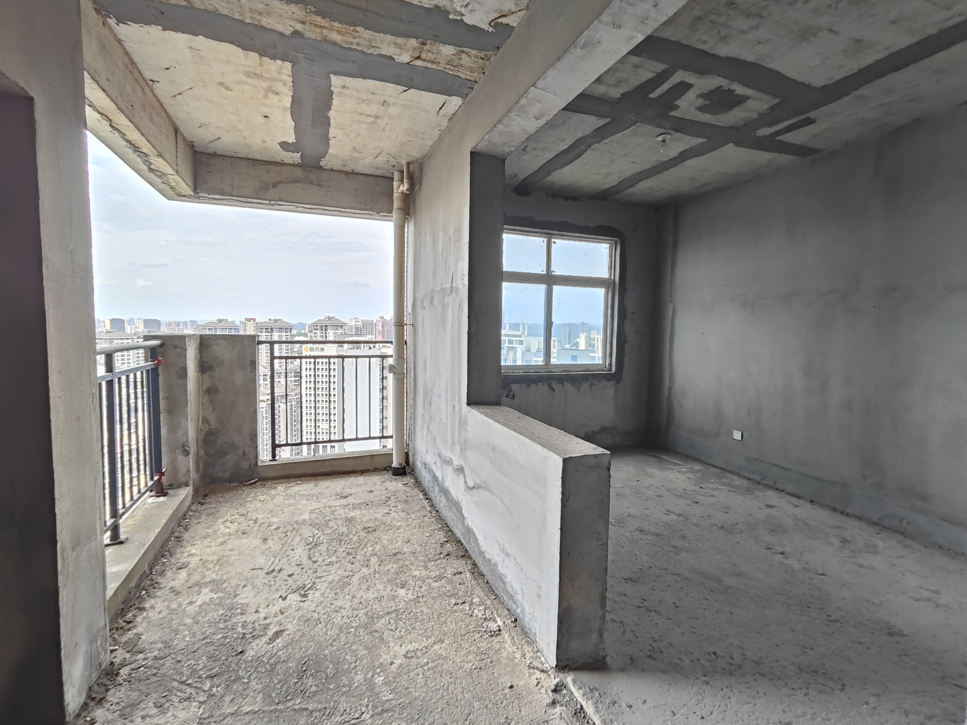 金碧花园 4室2厅2卫 101.8万 金碧花园 4室2厅2卫 101.8万室内图