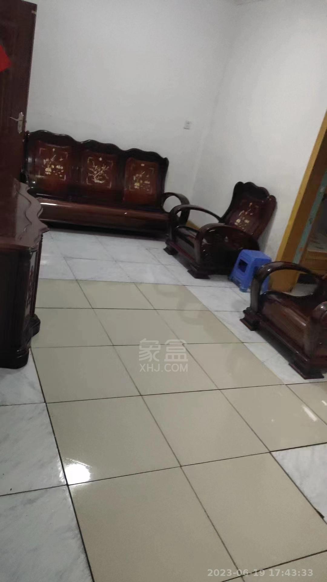 栗树街散盘 2室2厅1卫 1000.00元/月 栗树街散盘 2室2厅1卫 1000.00元/月室内图