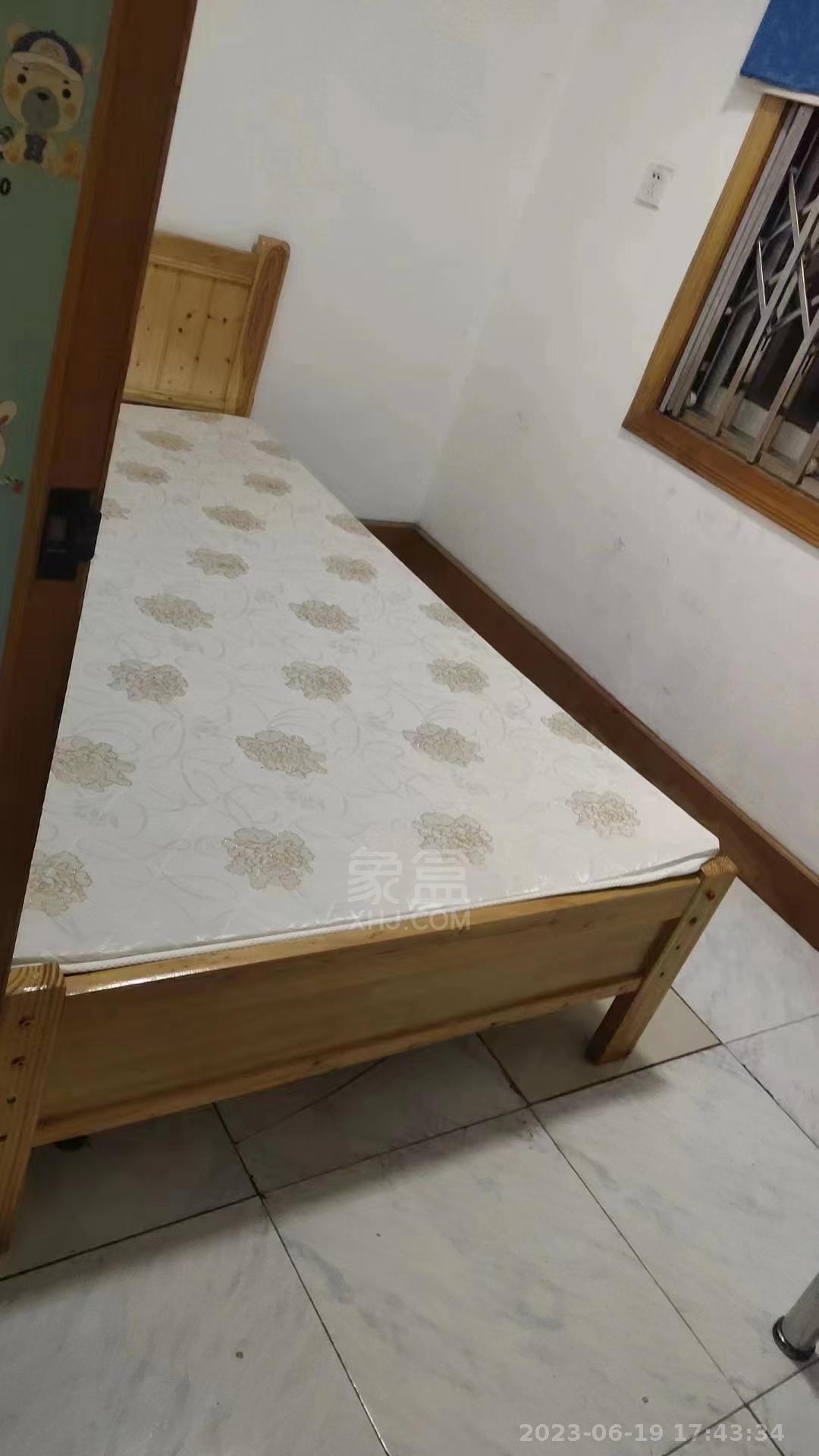 栗树街散盘 2室2厅1卫 1000.00元/月 栗树街散盘 2室2厅1卫 1000.00元/月室内图