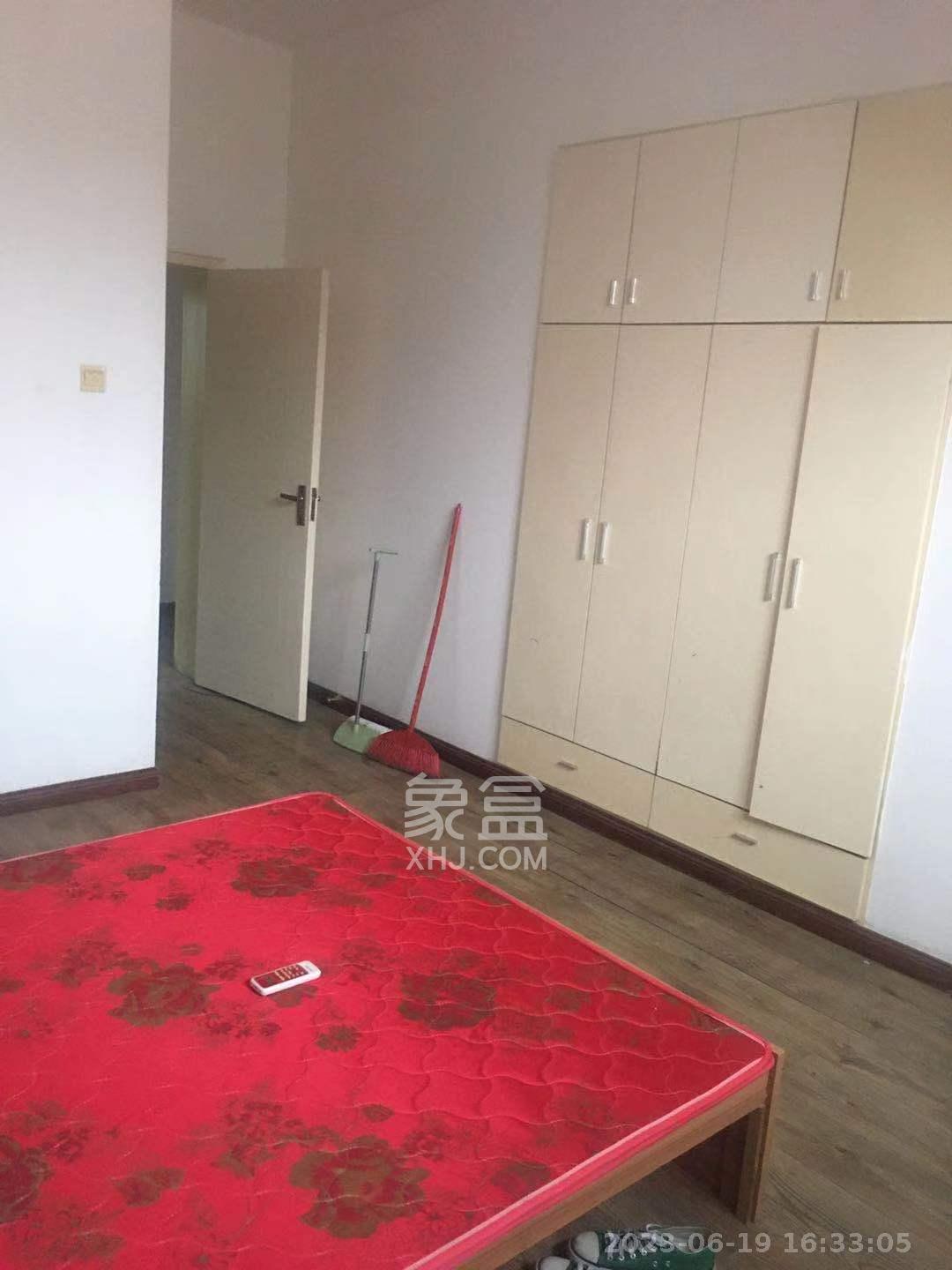 涉外花園  3室2廳1衛(wèi)   1600.00元/月室內(nèi)圖