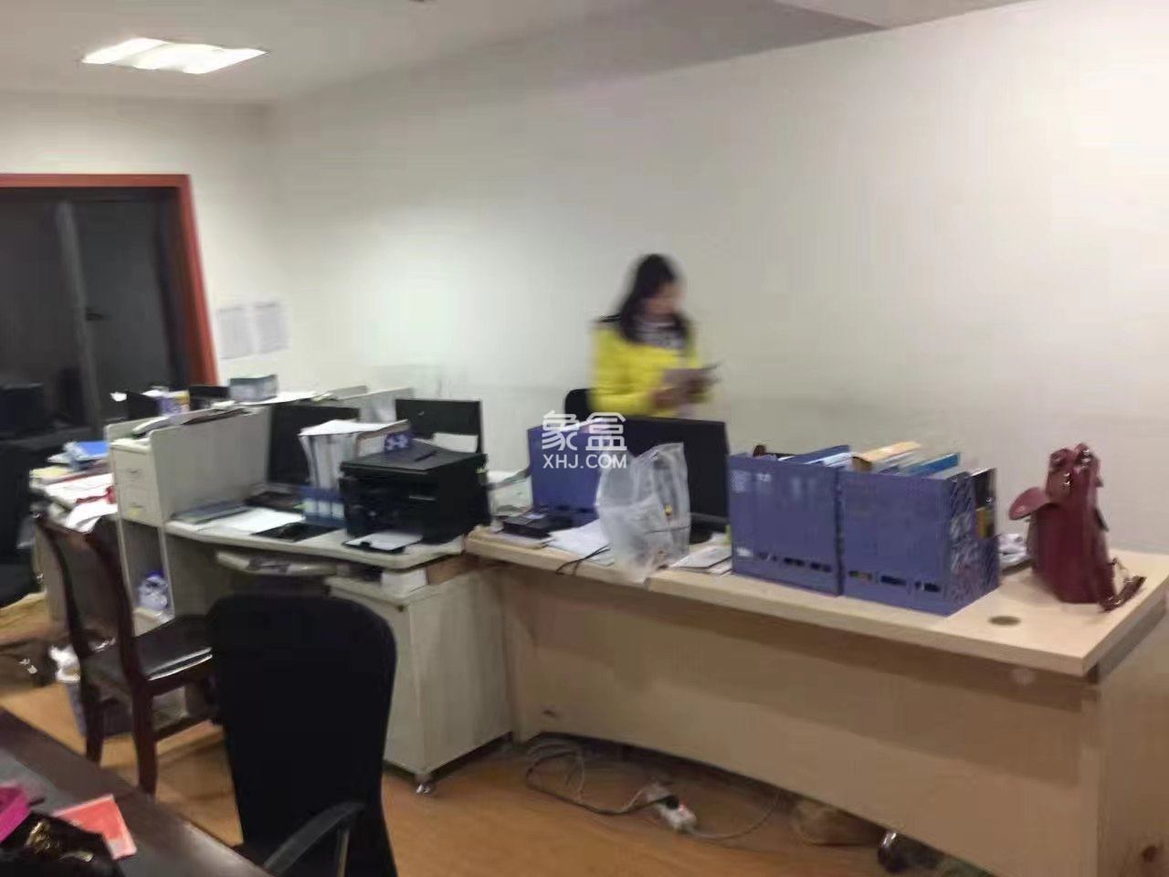 中天会展城SOHO公寓  3室2厅1卫   3000.00元/月室内图