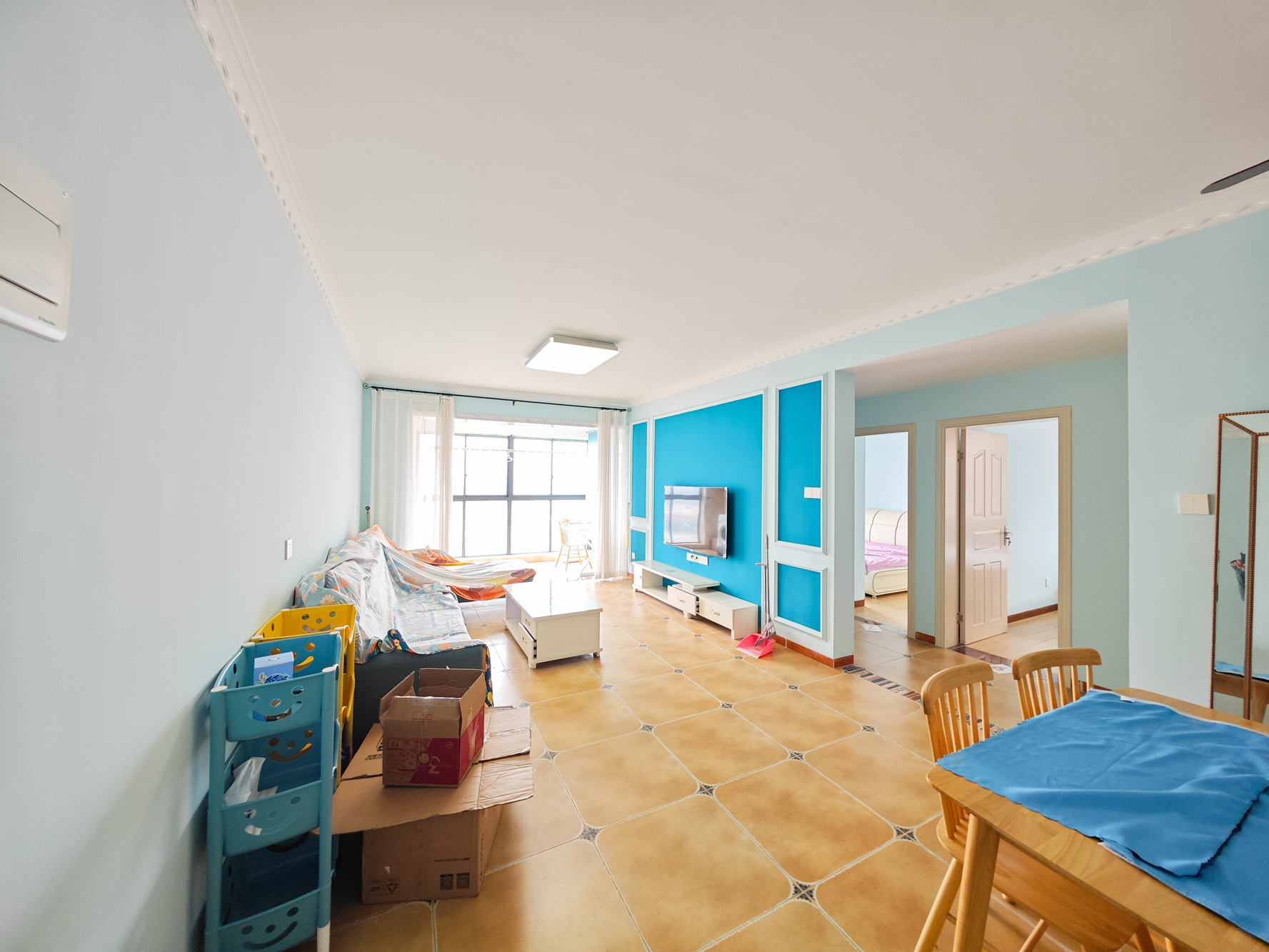 中建嘉和城  3室1厅1卫    89.0万客厅