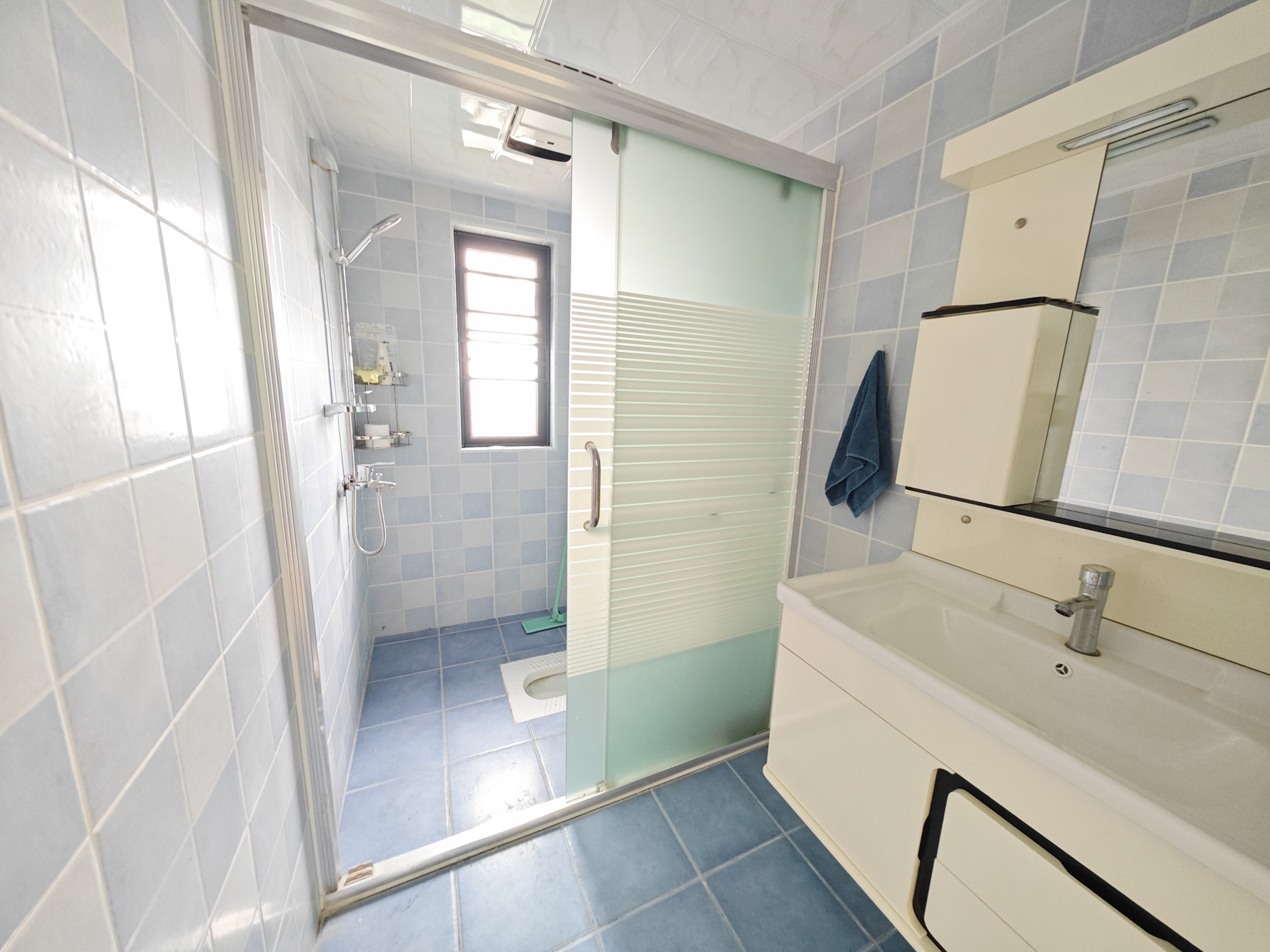 中建嘉和城  3室1厅1卫    89.0万卫生间