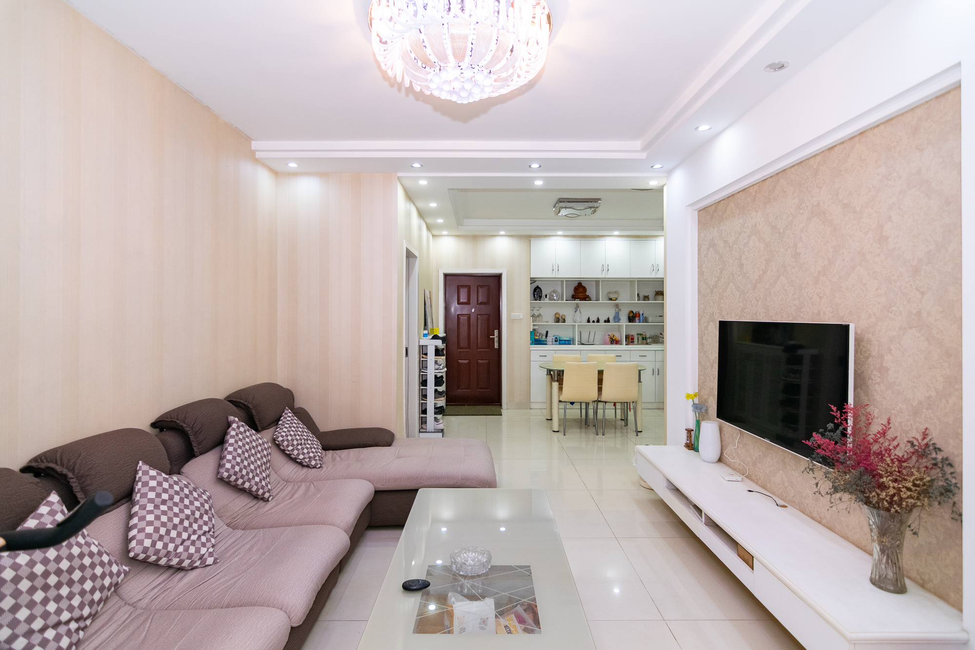 新城国际花都 2室2厅1卫 60.0万 新城国际花都 2室2厅1卫 60.0万客厅